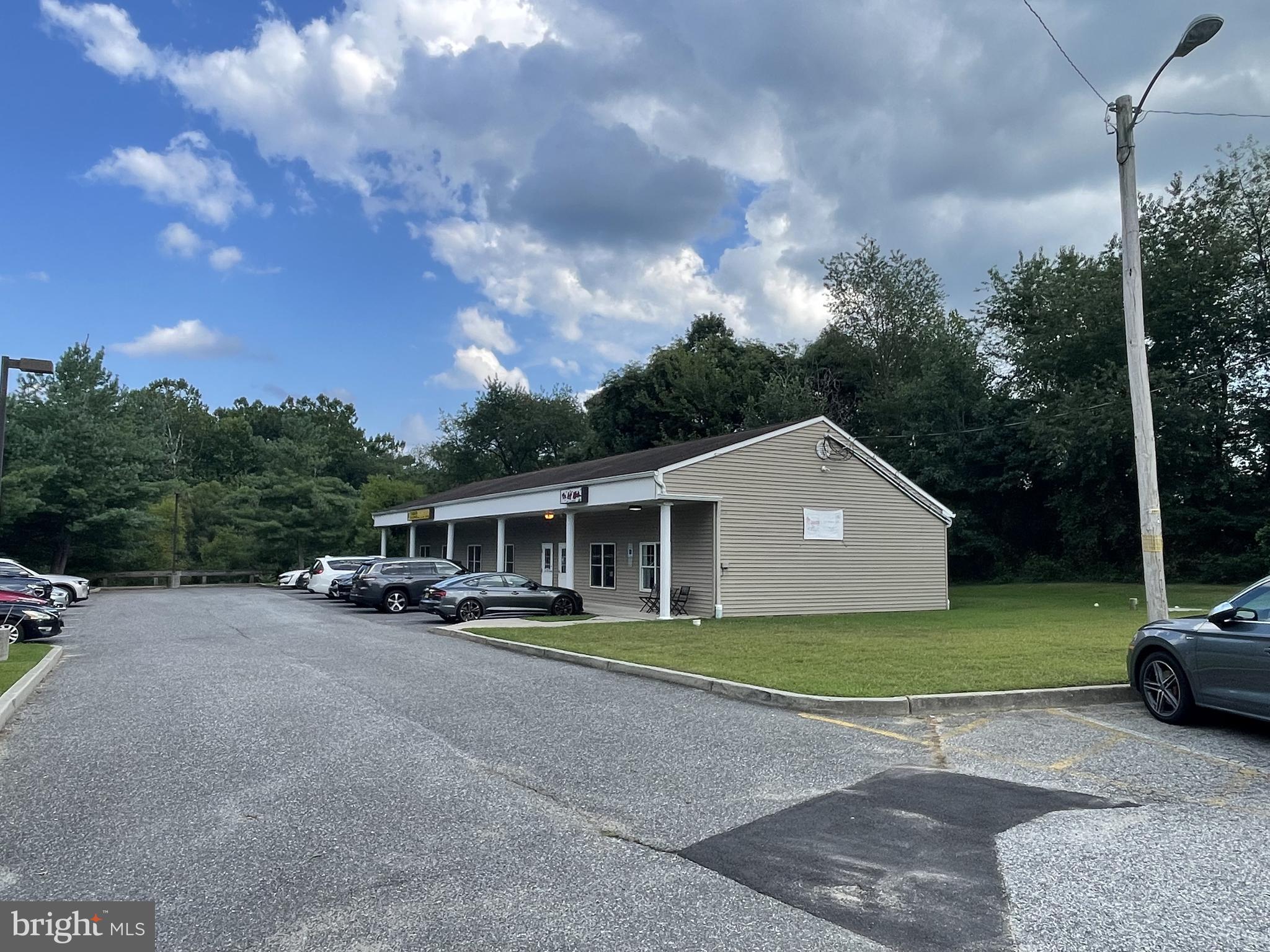 Real estate listing preview #6