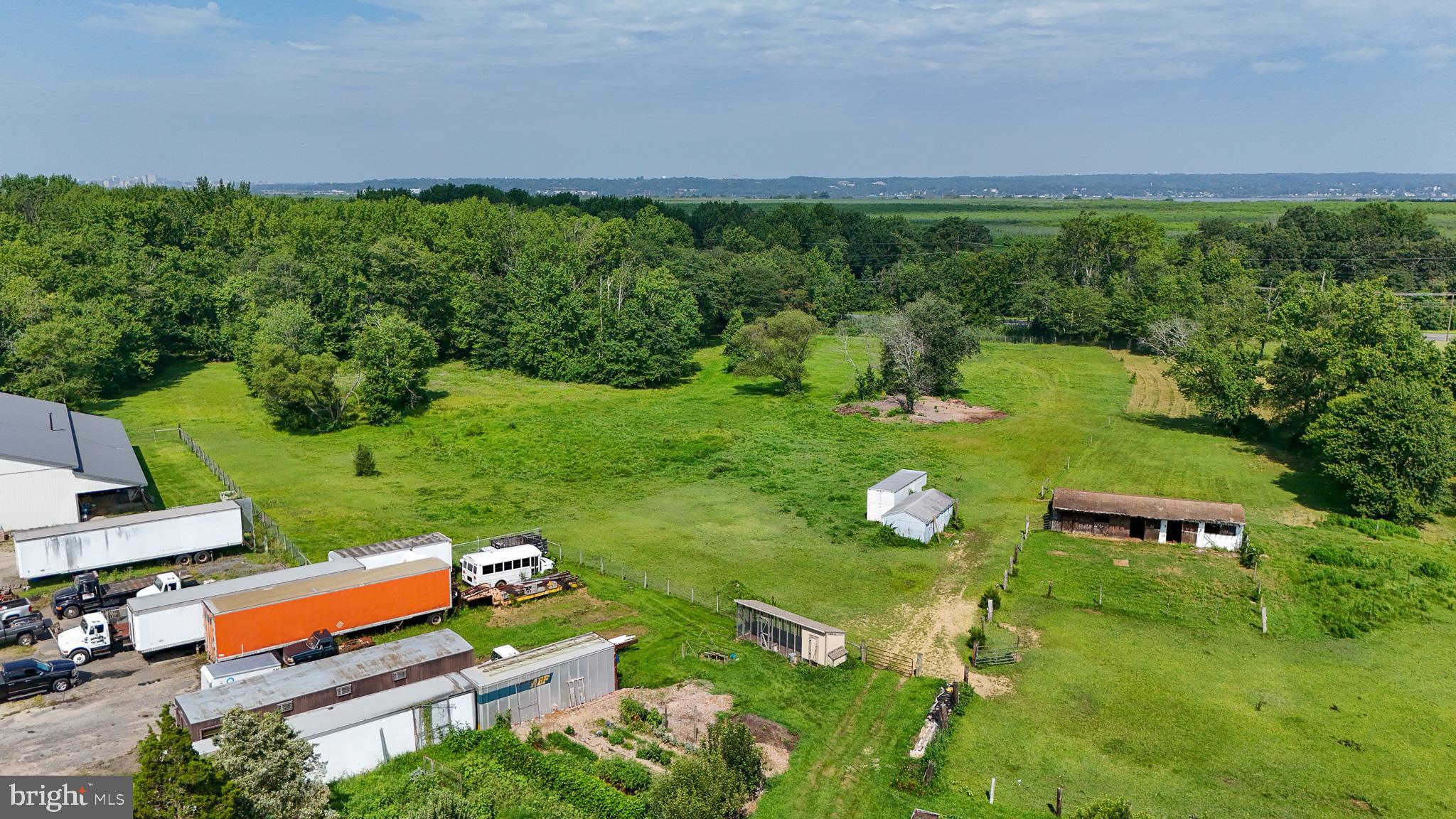 Real estate listing preview #11