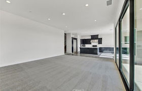 Real estate listing preview #8