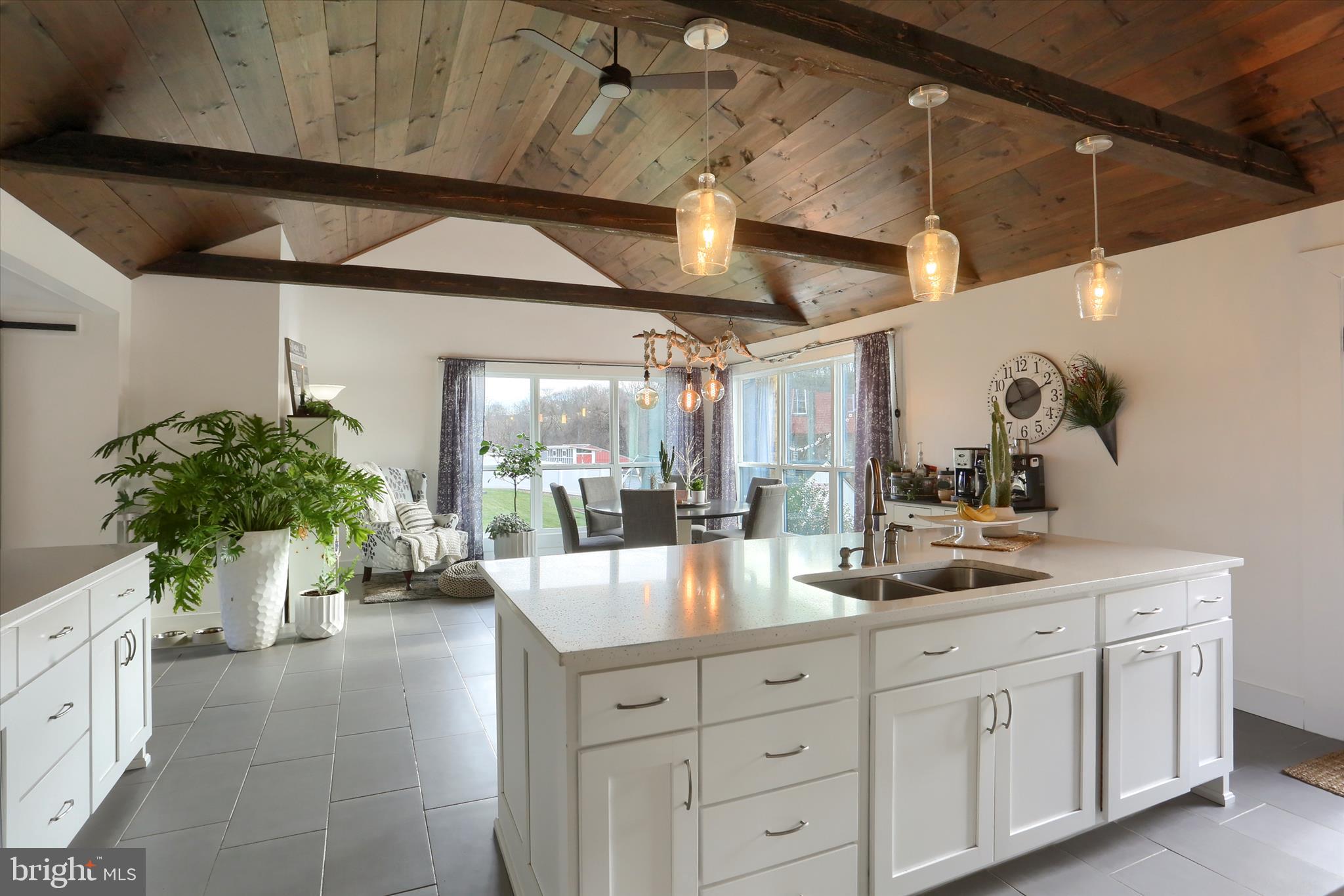 Real estate listing preview #13