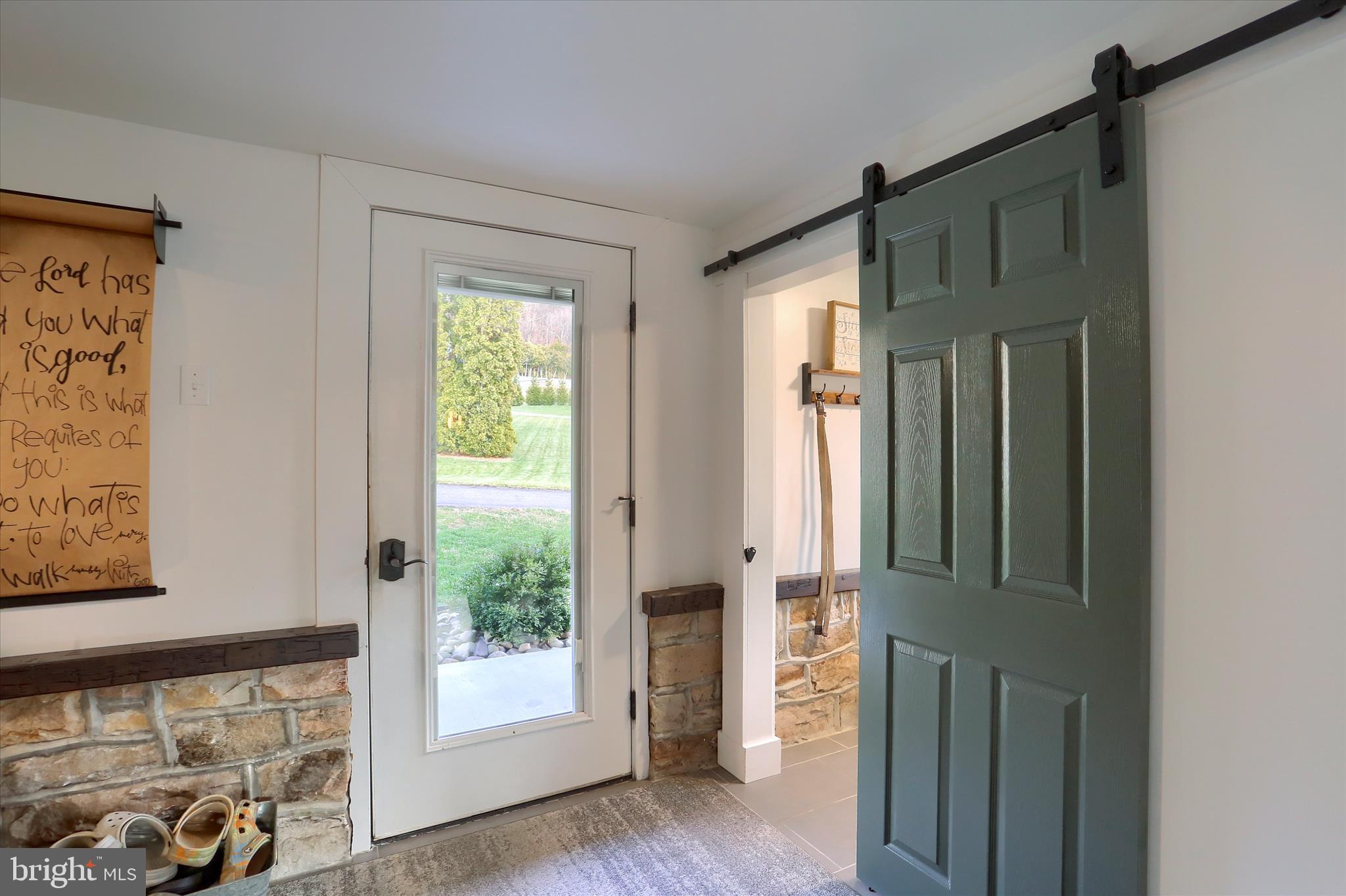 Real estate listing preview #8