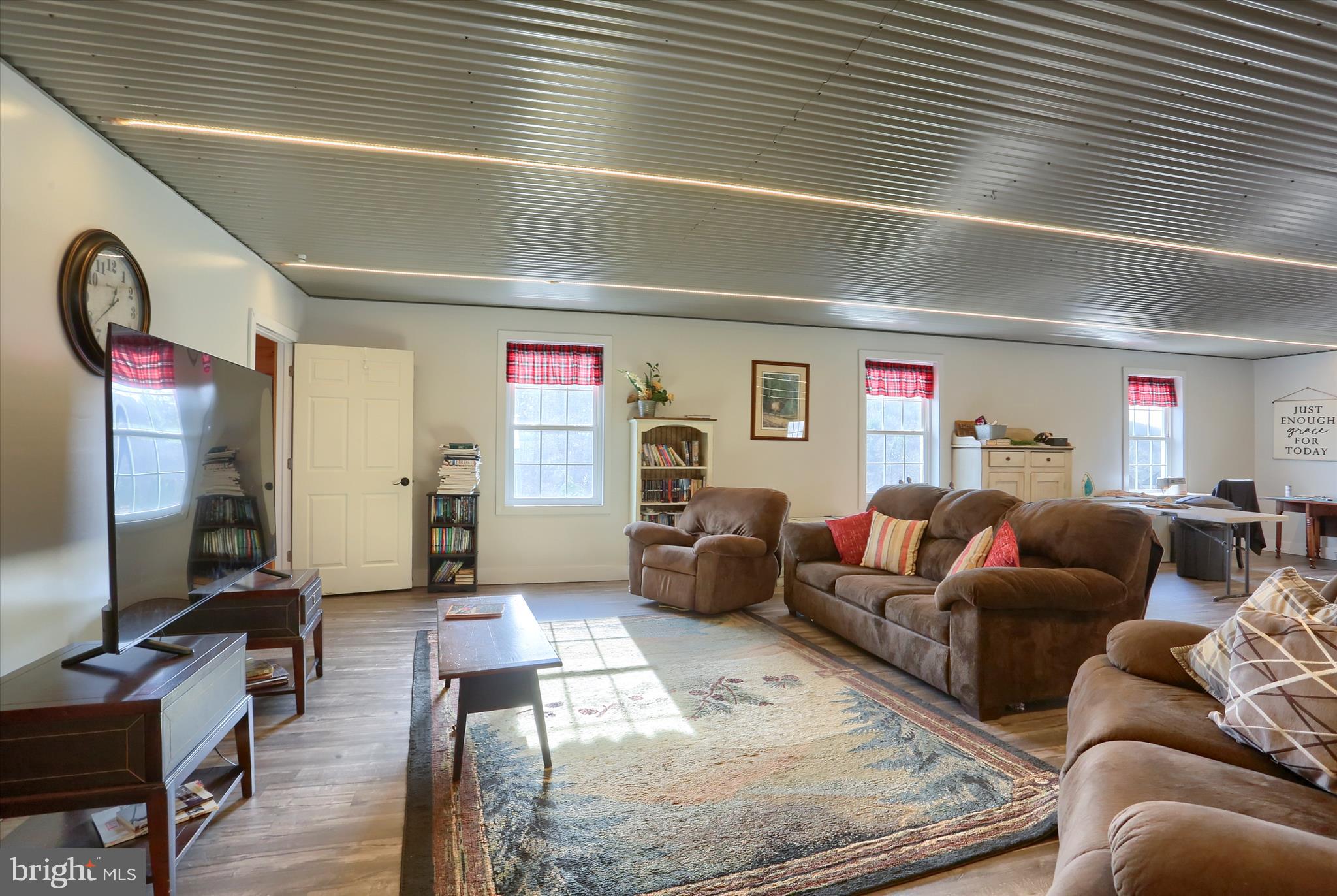 Real estate listing preview #56