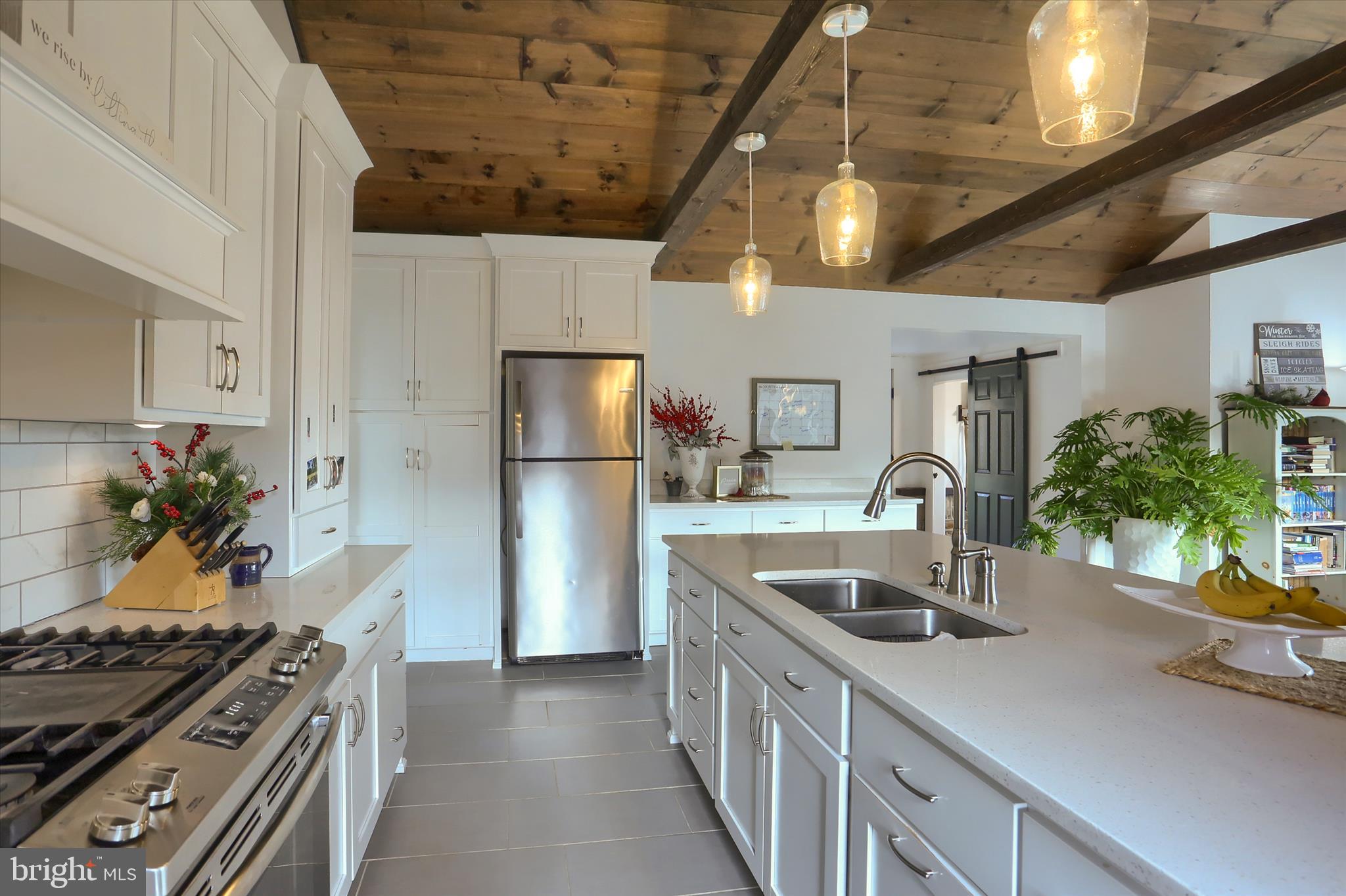 Real estate listing preview #9