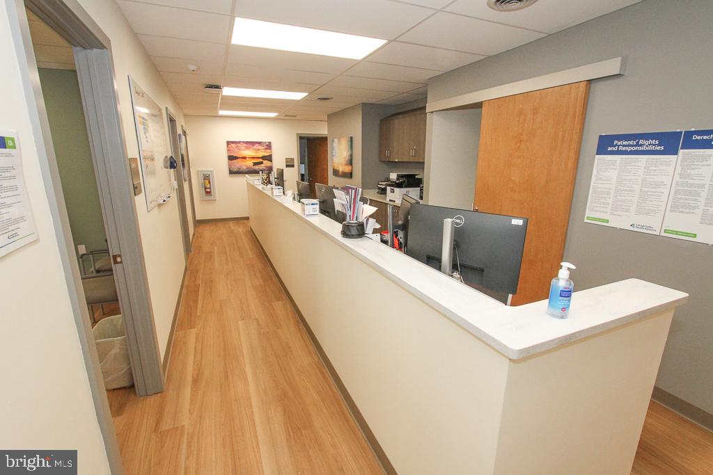 Real estate listing preview #17