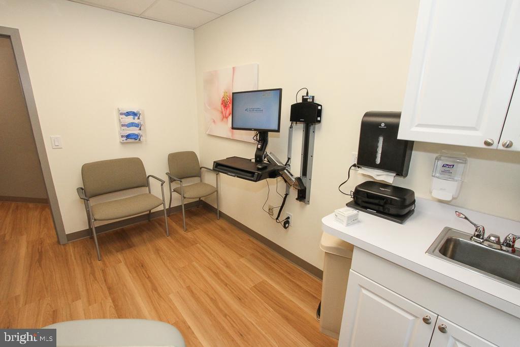 Real estate listing preview #19