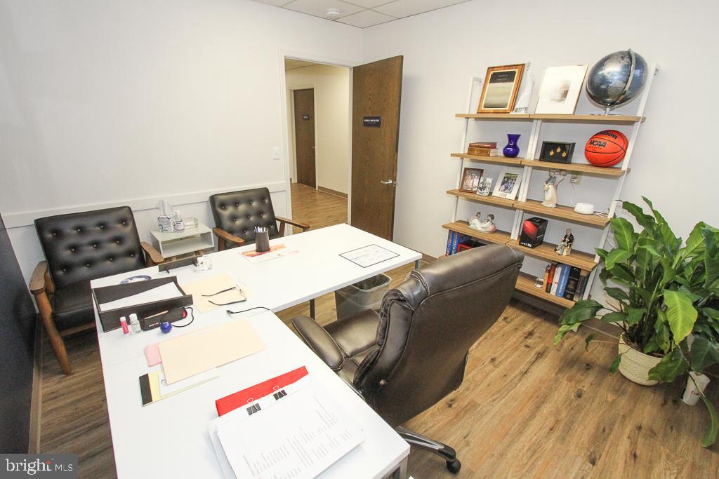 Real estate listing preview #10