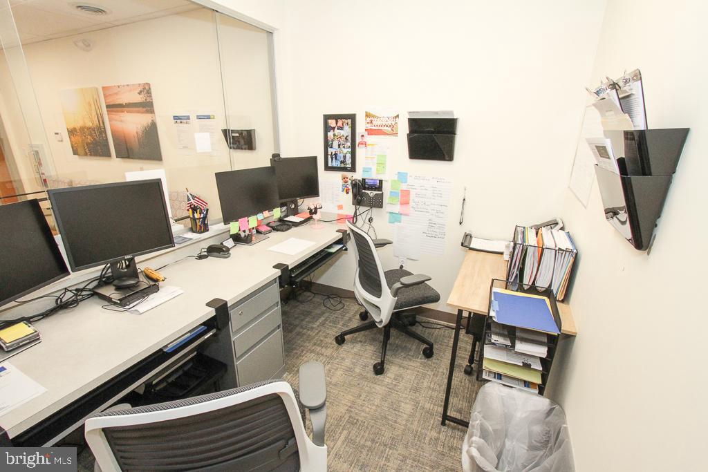 Real estate listing preview #12