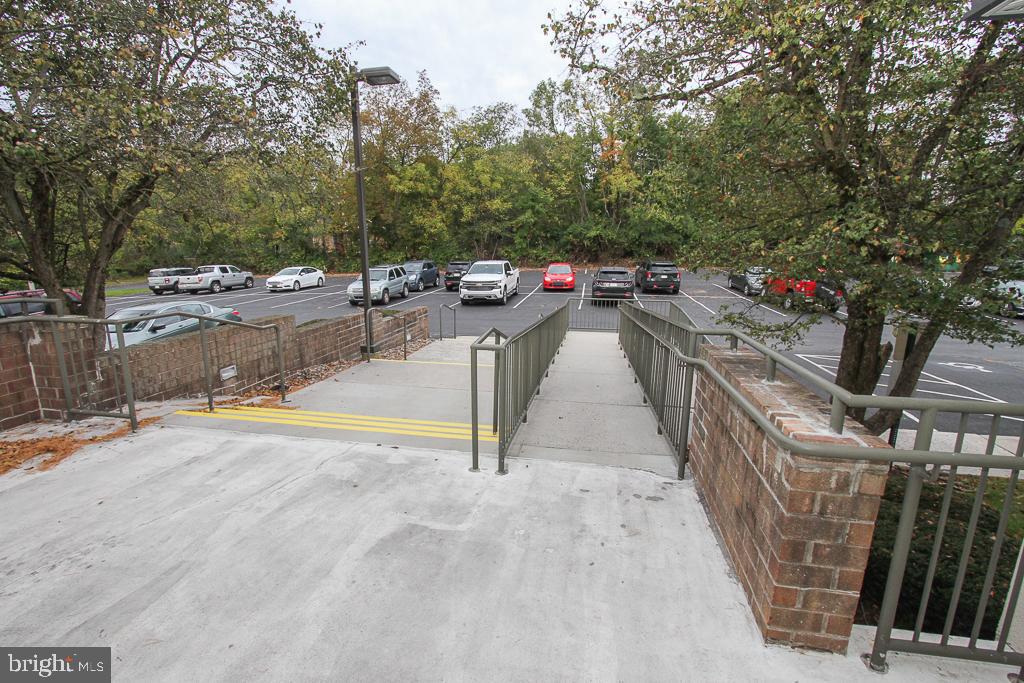 Real estate listing preview #33