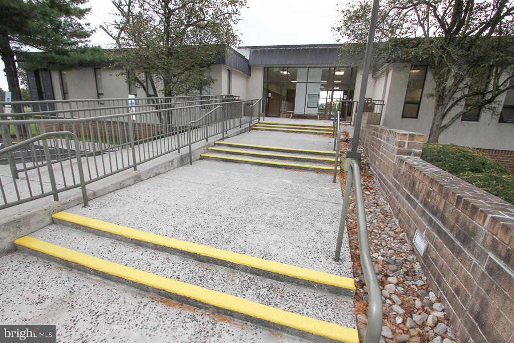 Real estate listing preview #35