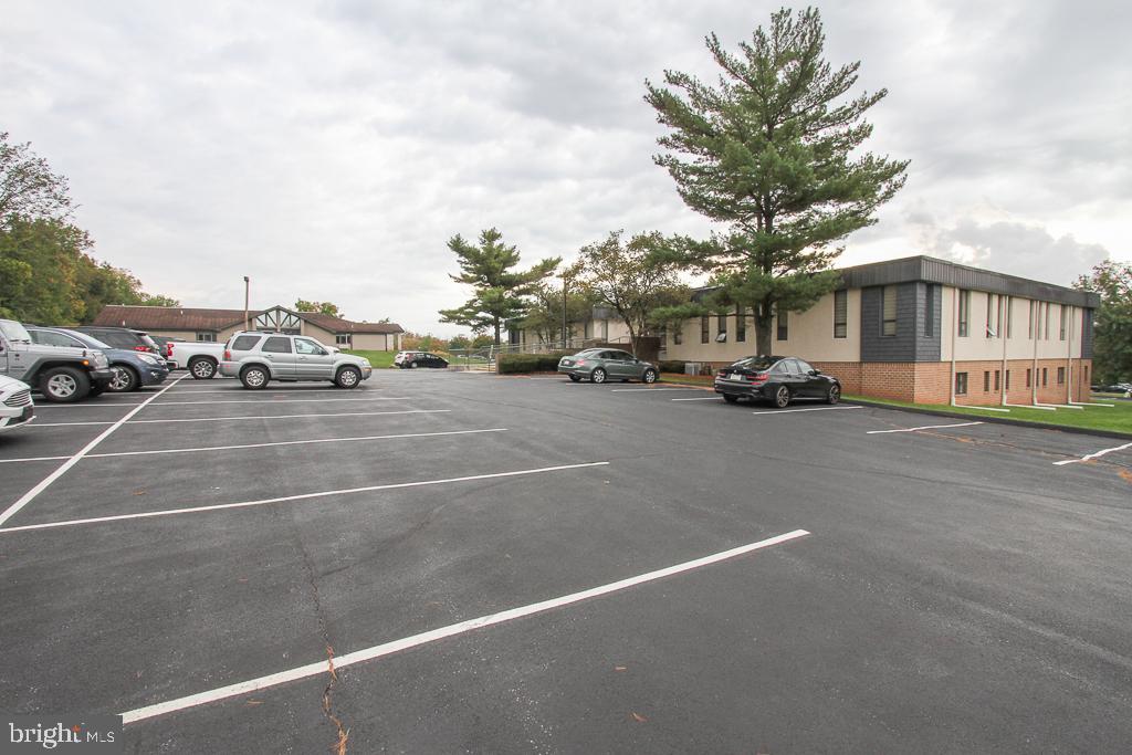 Real estate listing preview #4