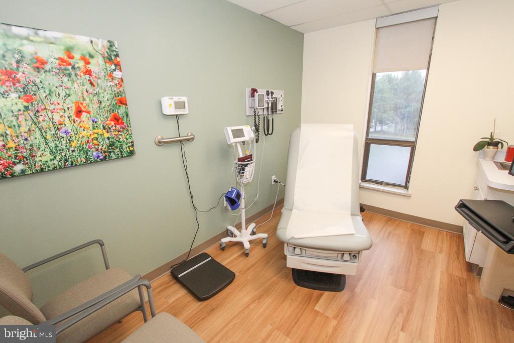 Real estate listing preview #18