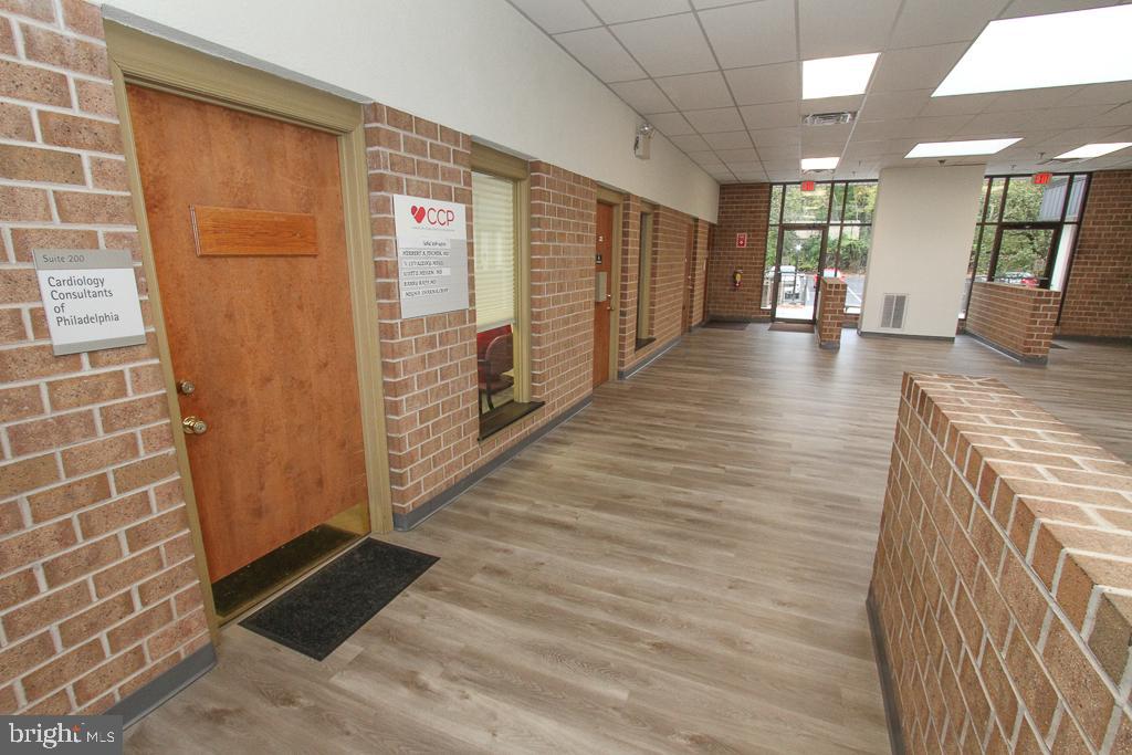 Real estate listing preview #30