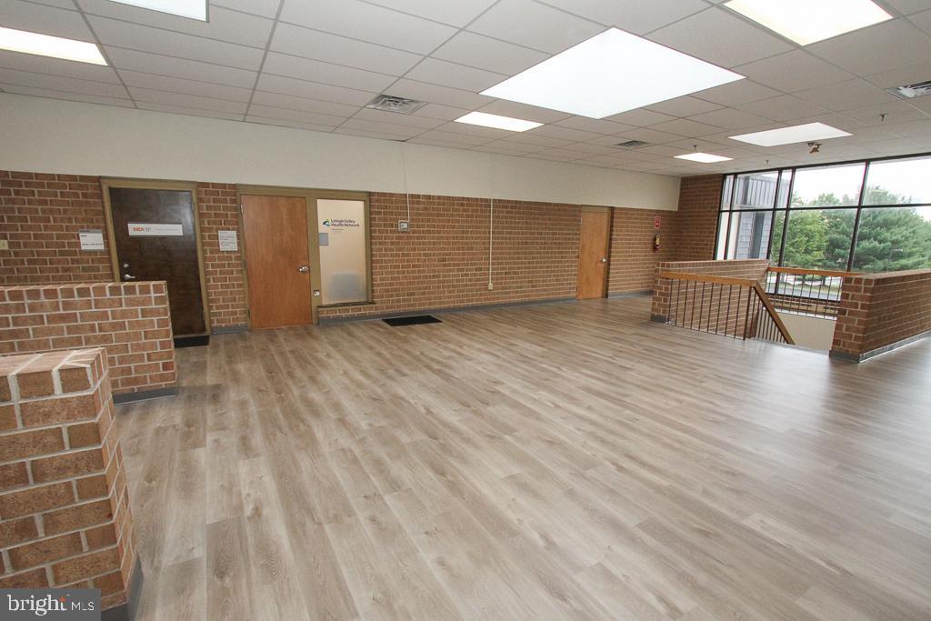 Real estate listing preview #31