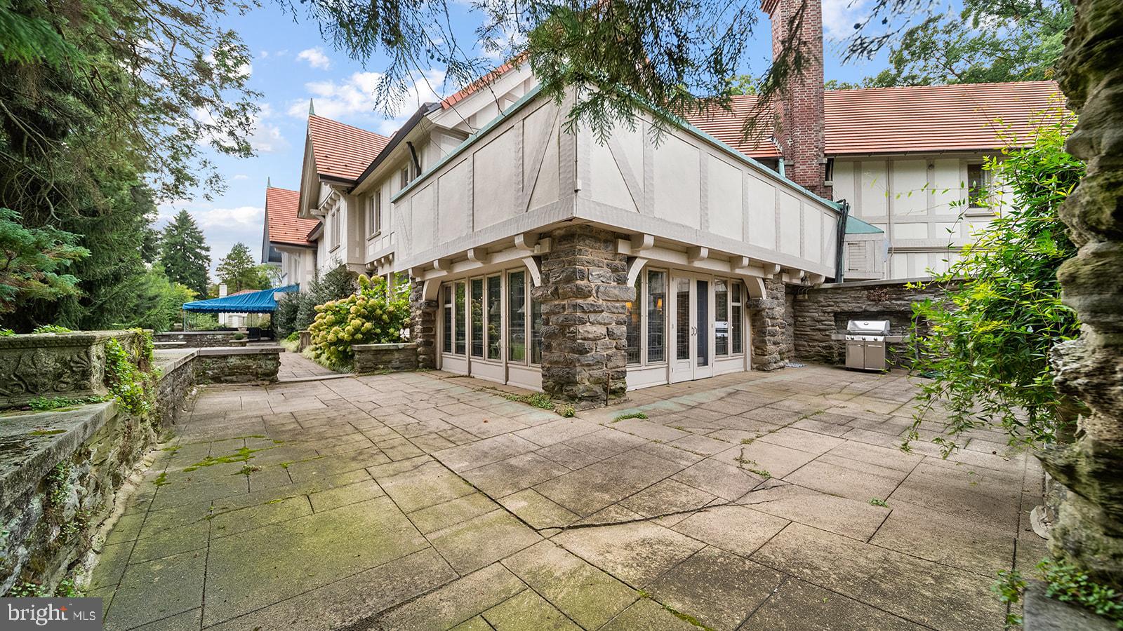 Real estate listing preview #105