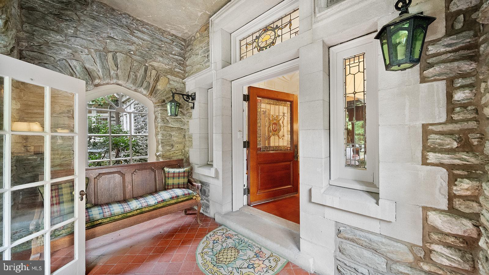 Real estate listing preview #6