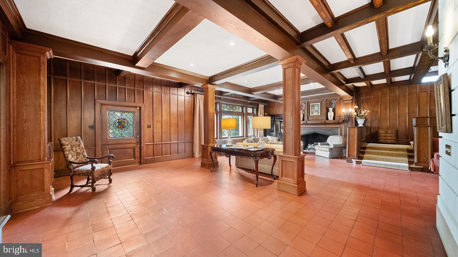 Real estate listing preview #8