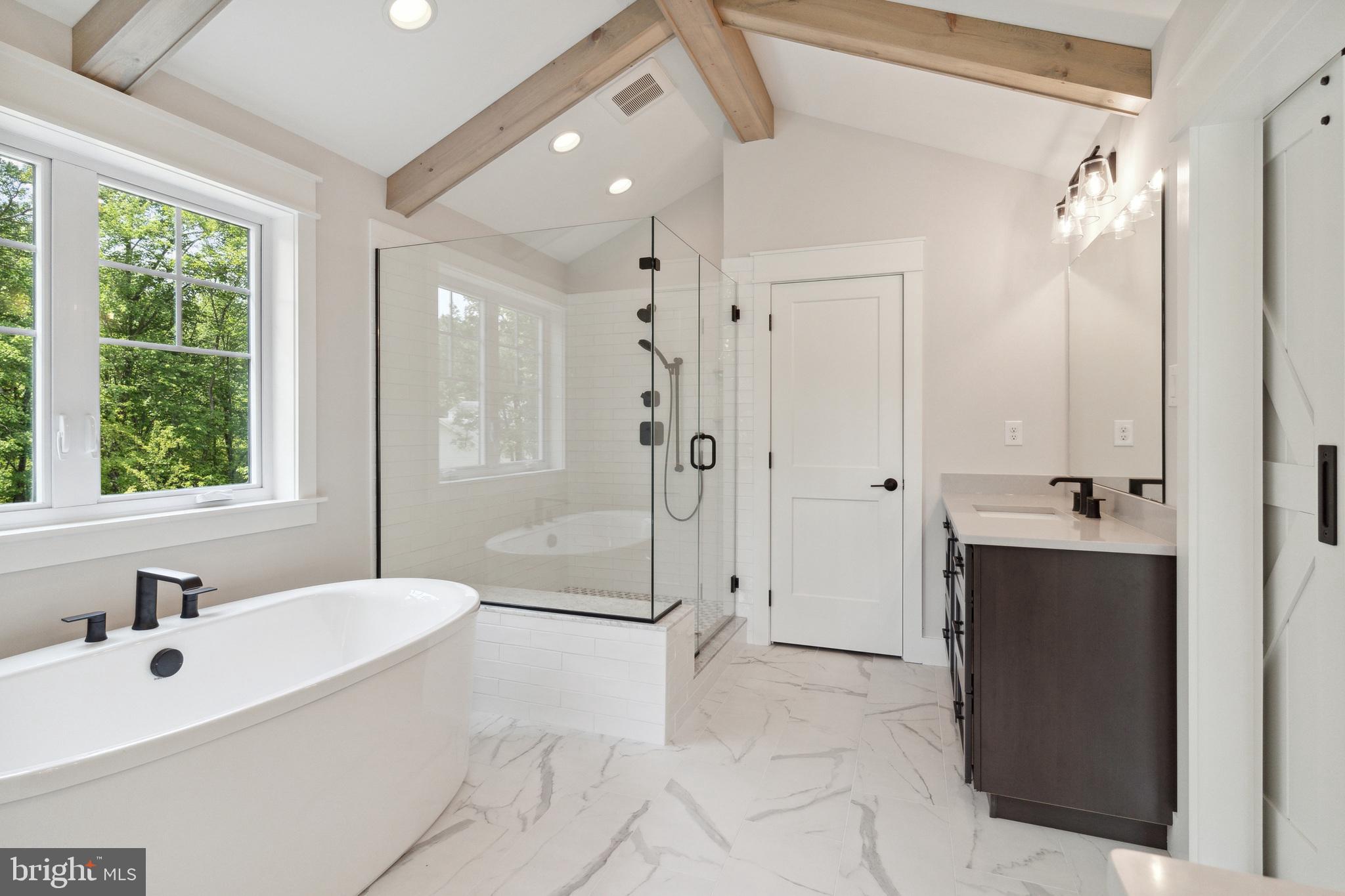 Real estate listing preview #8