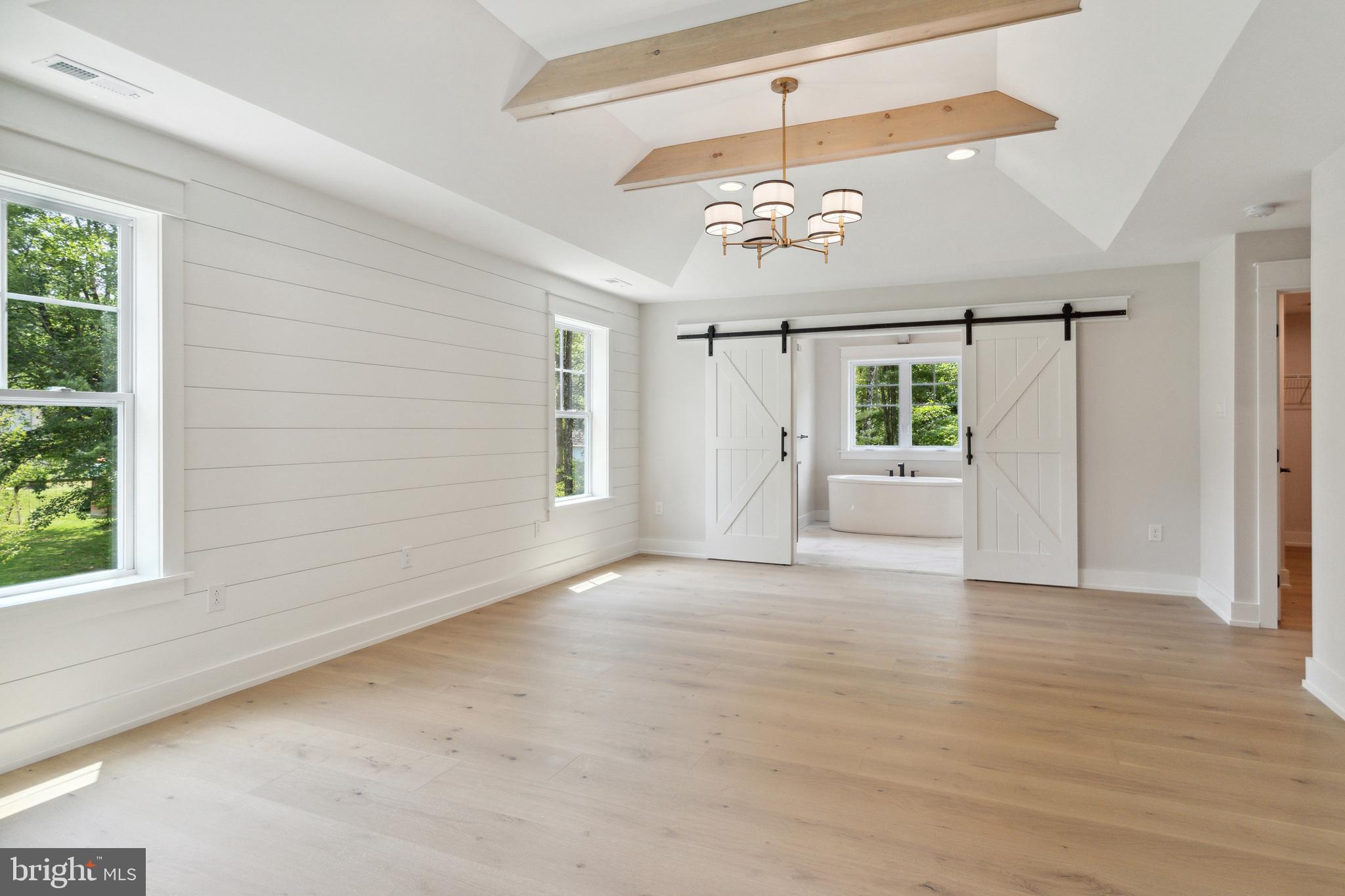 Real estate listing preview #6