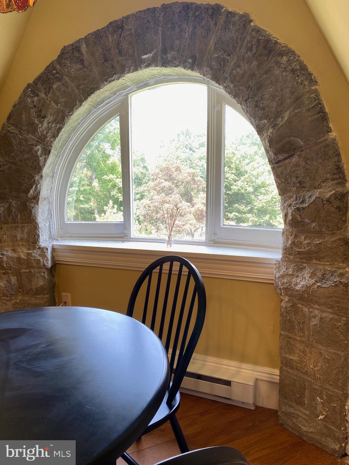 Real estate listing preview #4