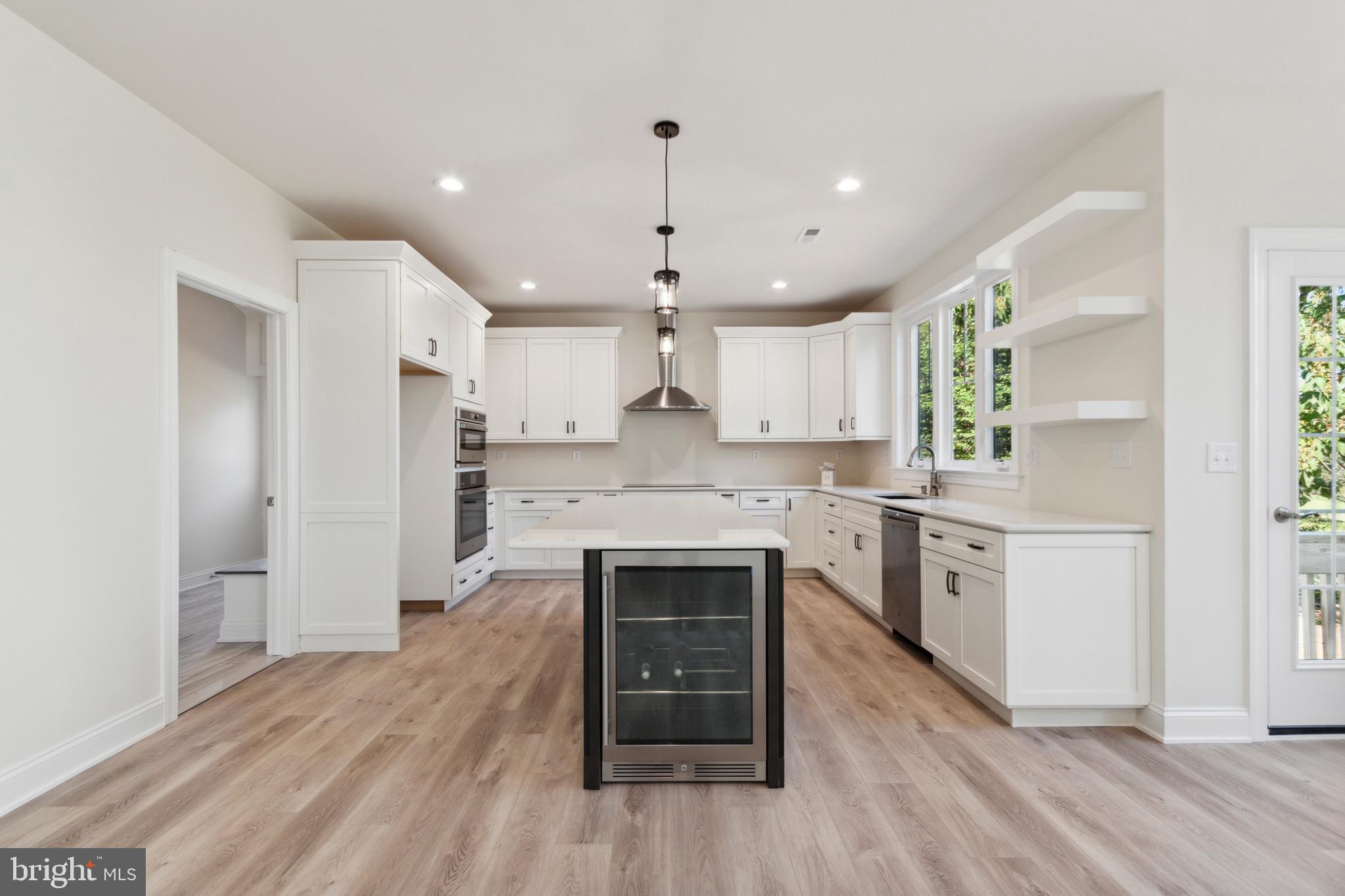 Real estate listing preview #18