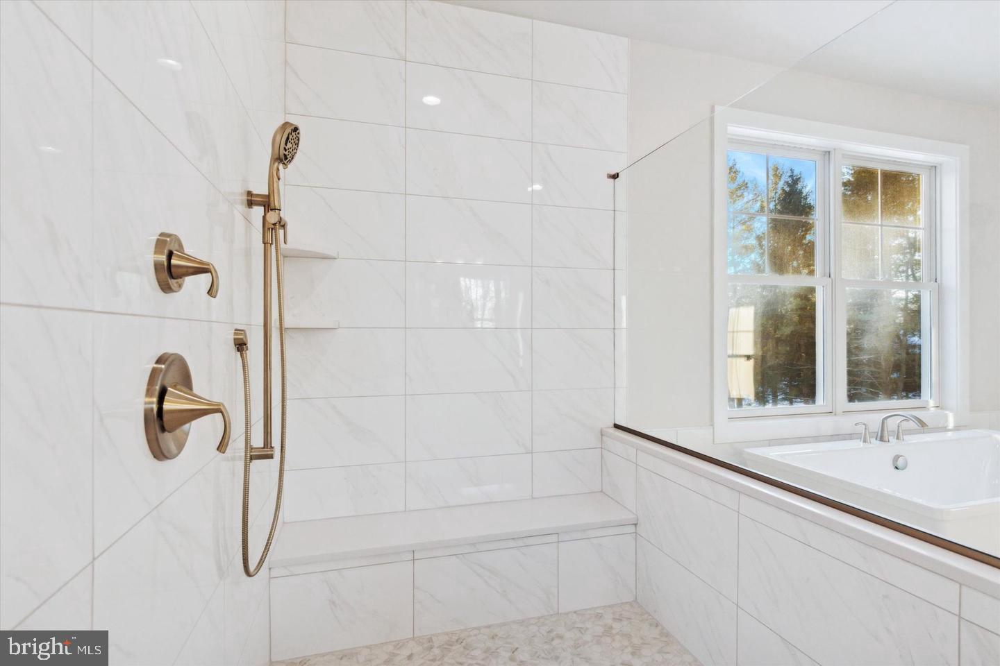 Real estate listing preview #11