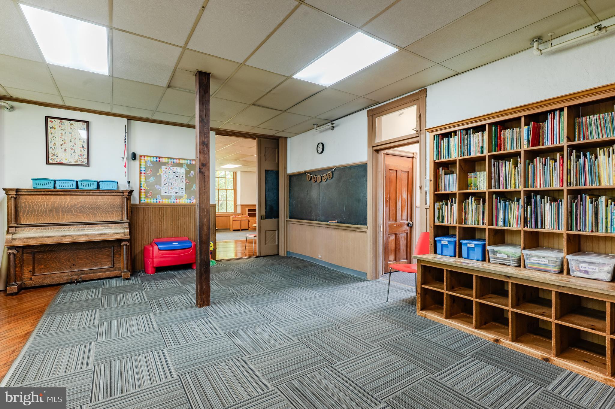 Real estate listing preview #24