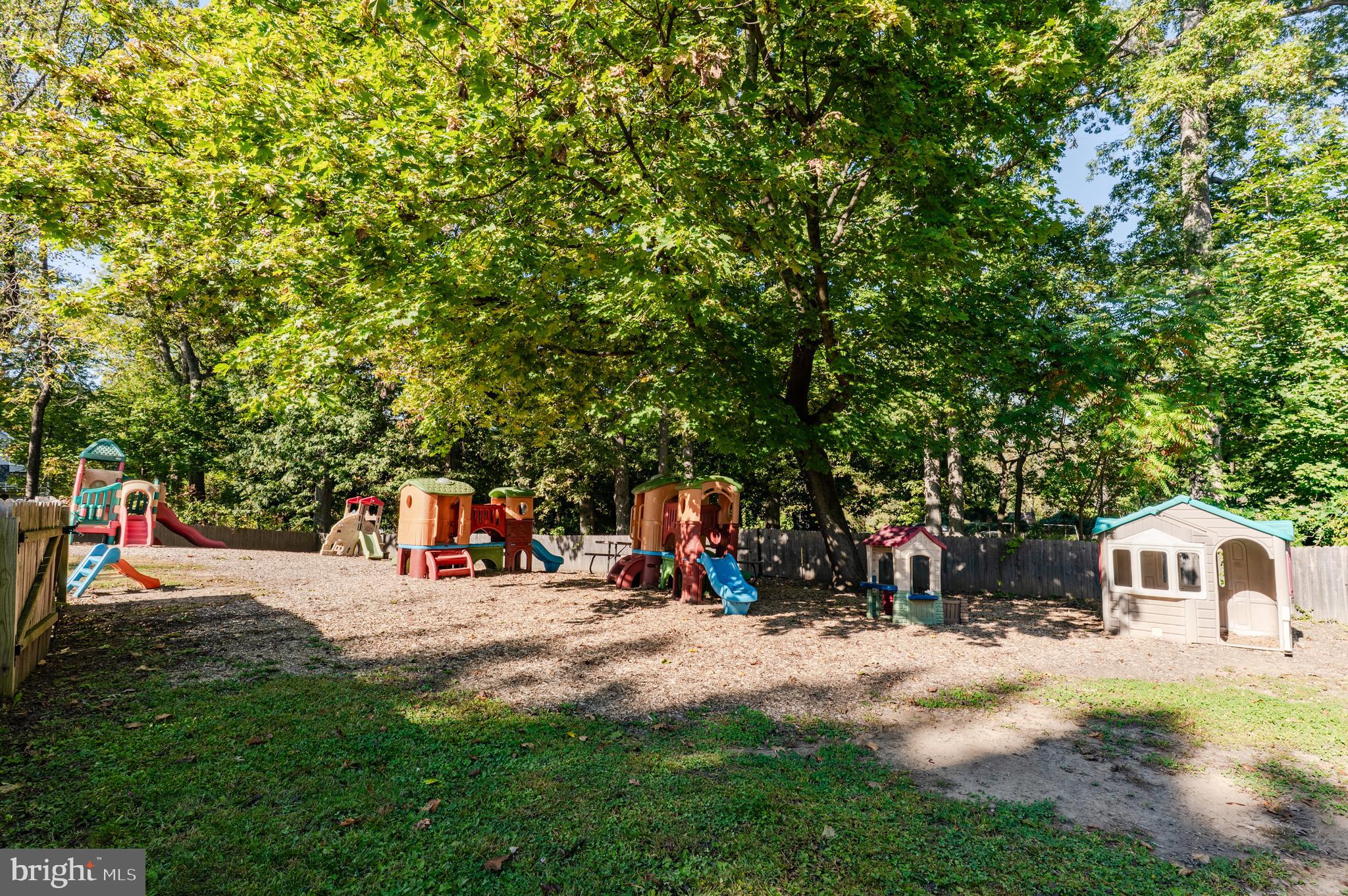 Real estate listing preview #14