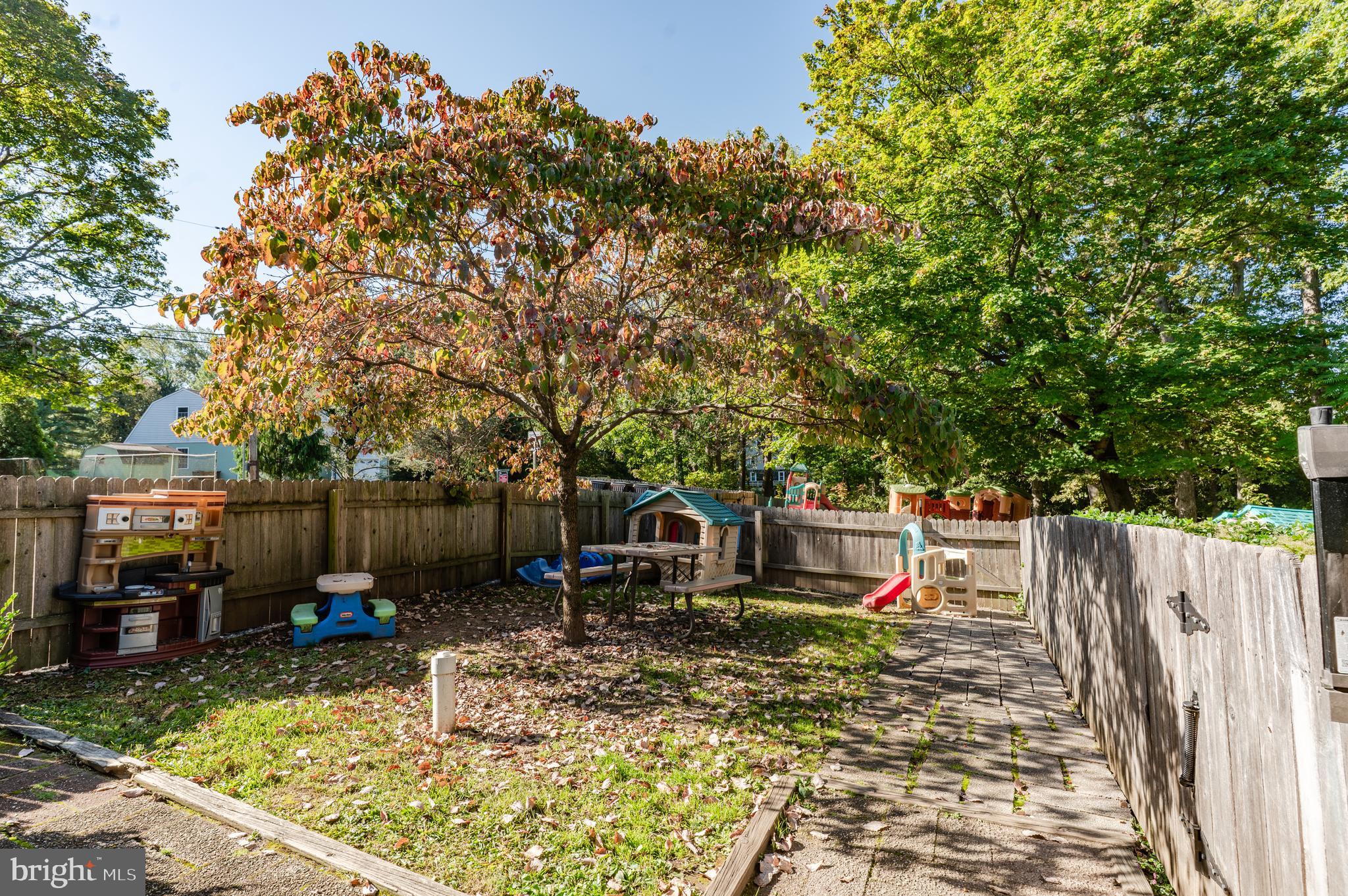 Real estate listing preview #12