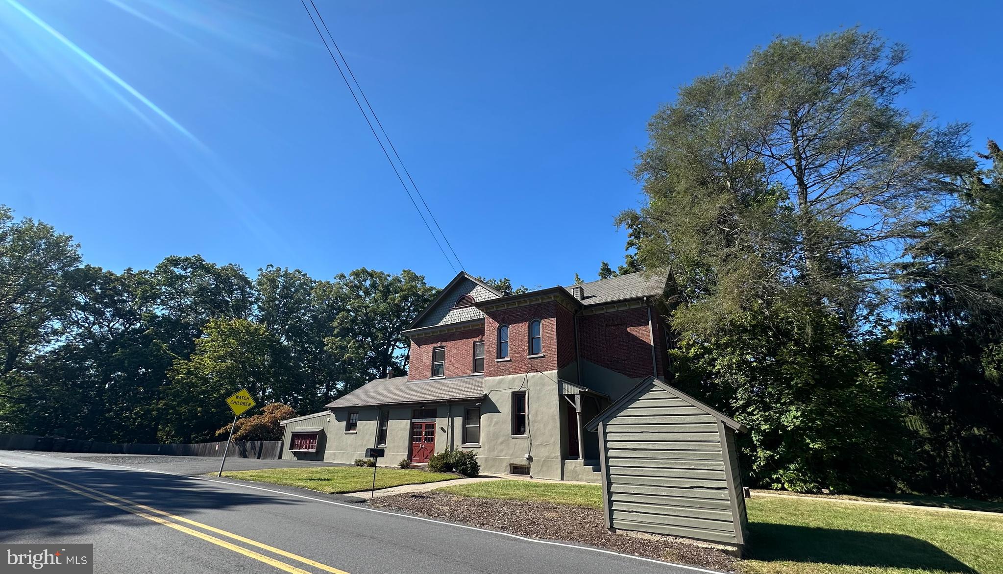 Real estate listing preview #4