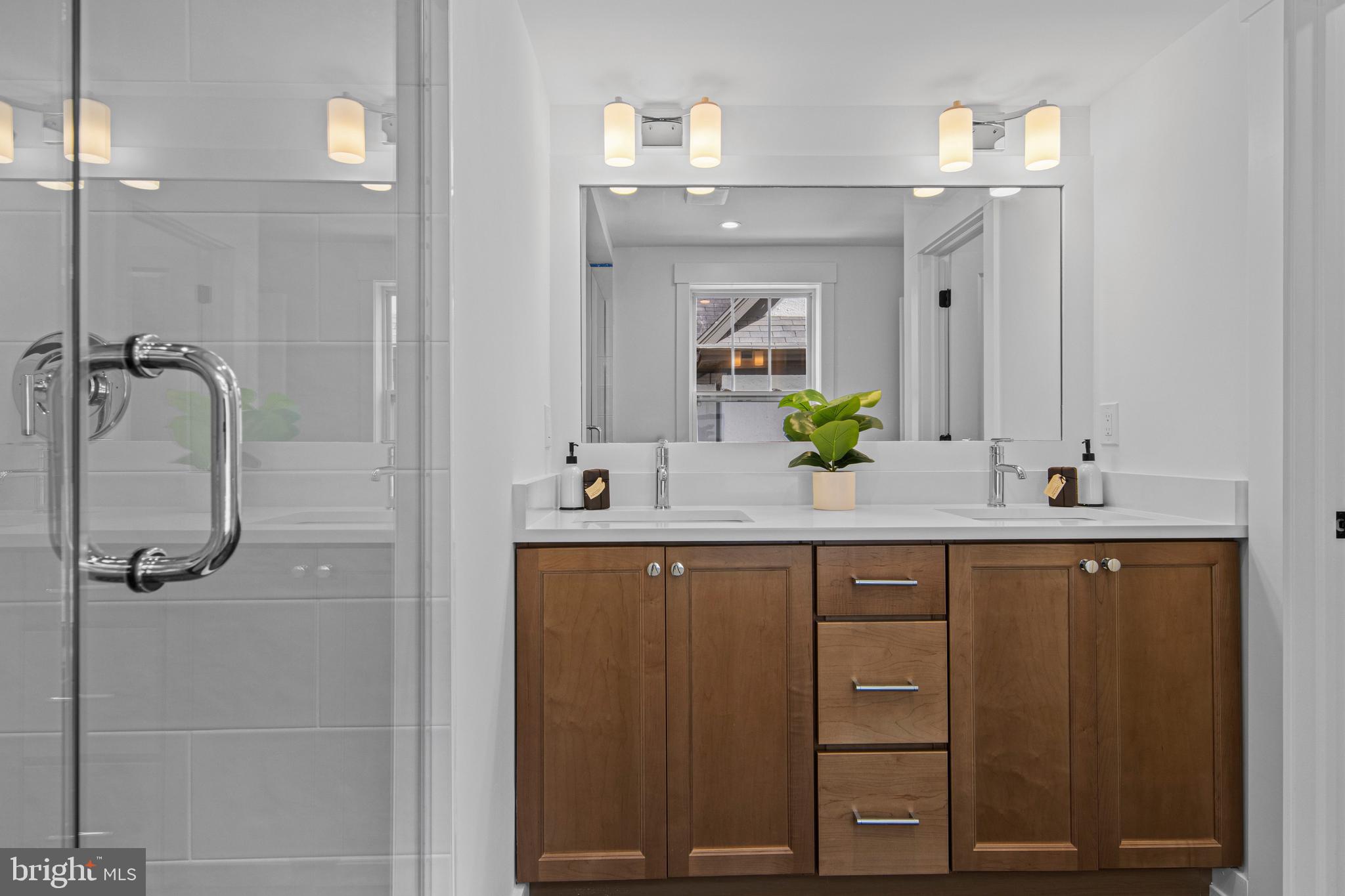 Real estate listing preview #37