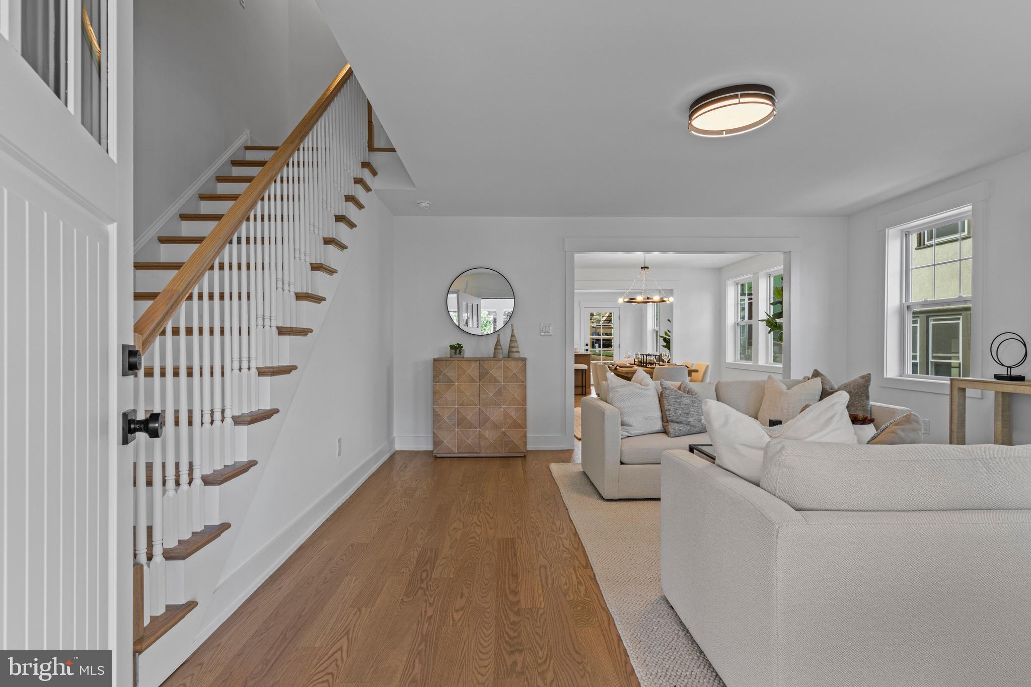 Real estate listing preview #8