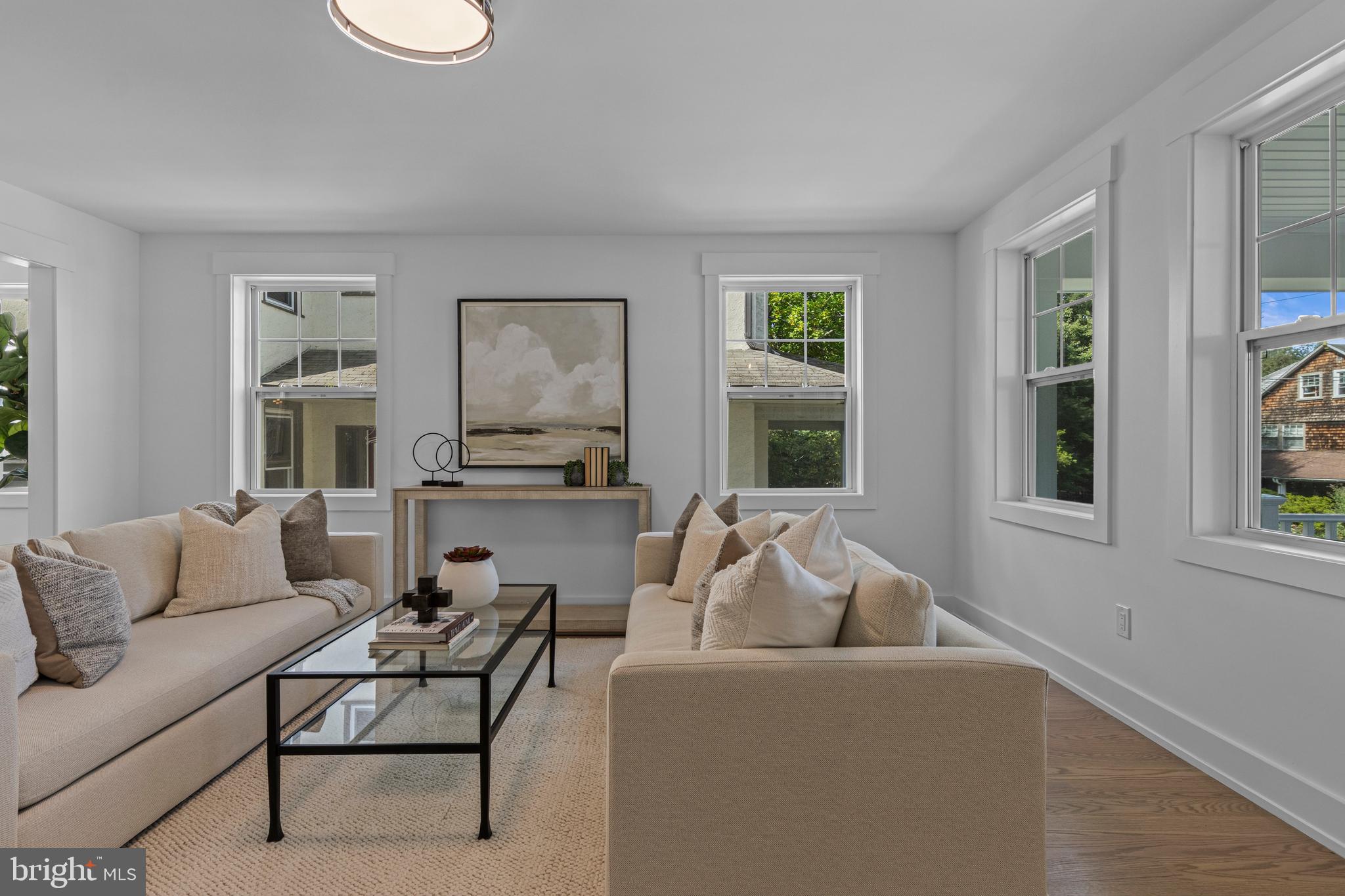 Real estate listing preview #12