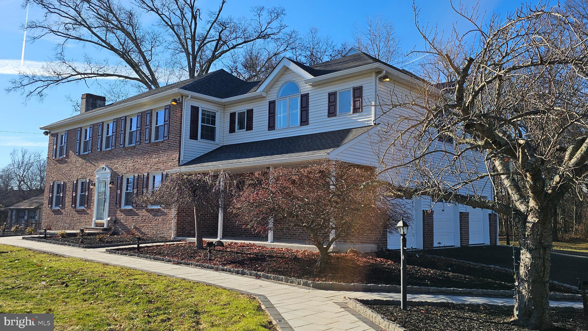 Real estate listing preview #3