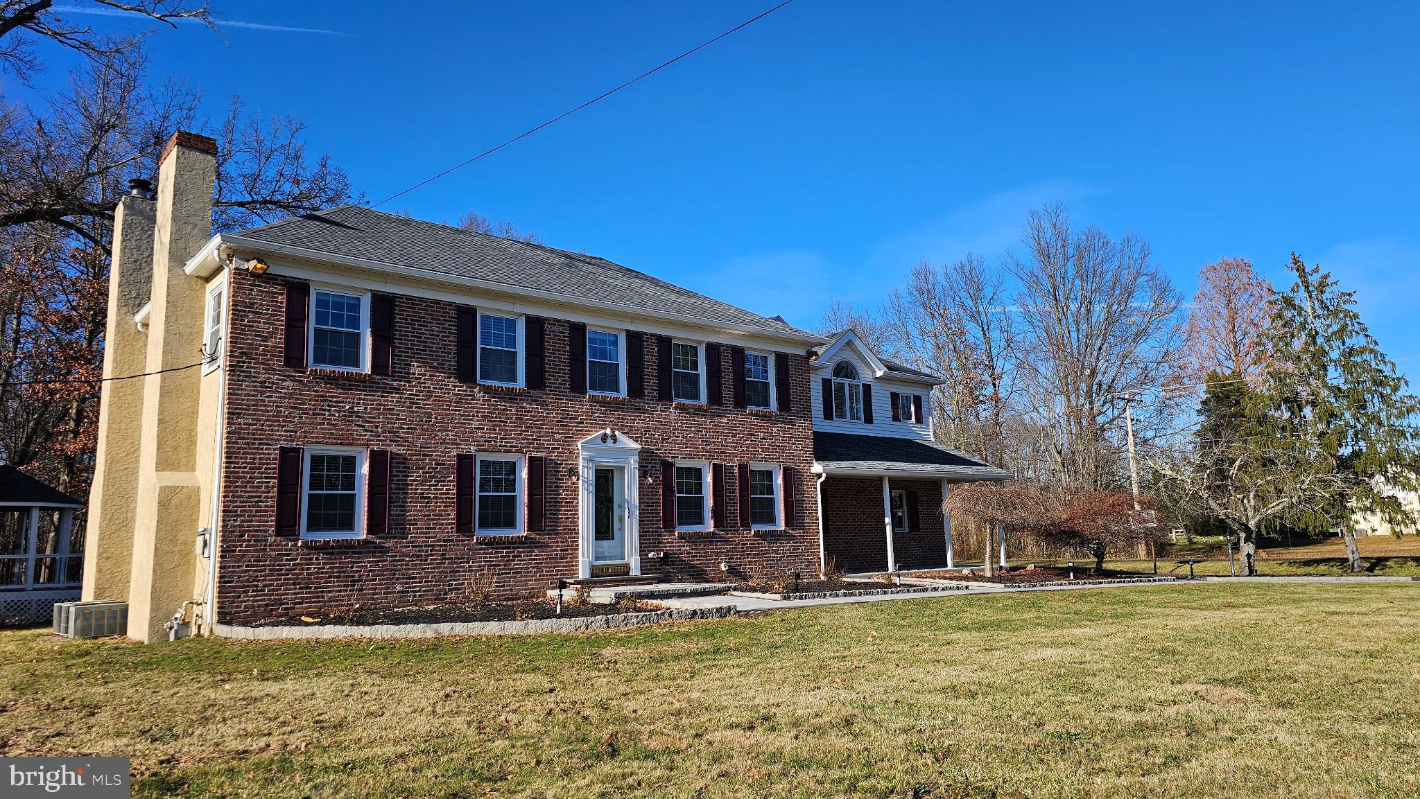 Real estate listing preview #6