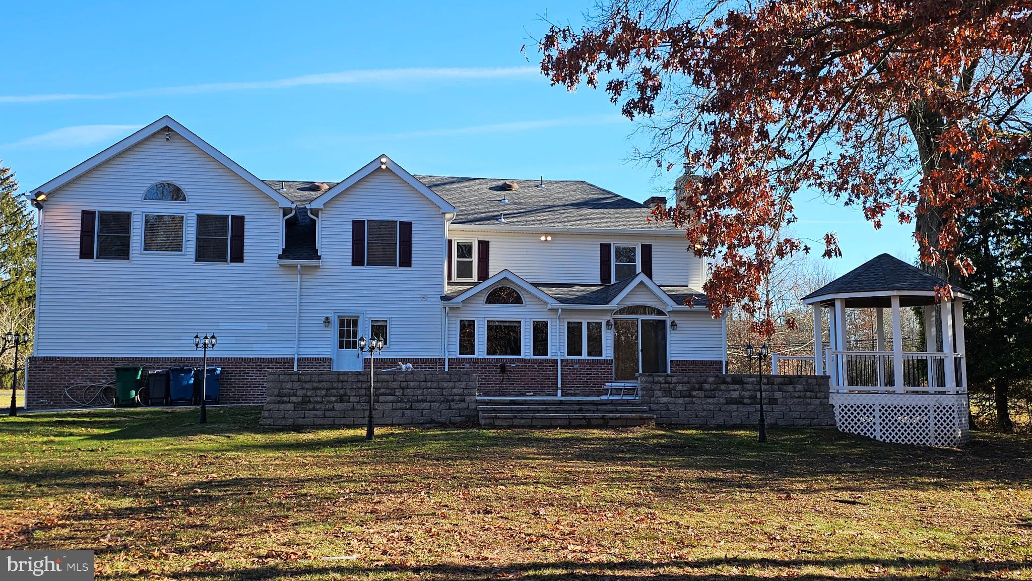 Real estate listing preview #8