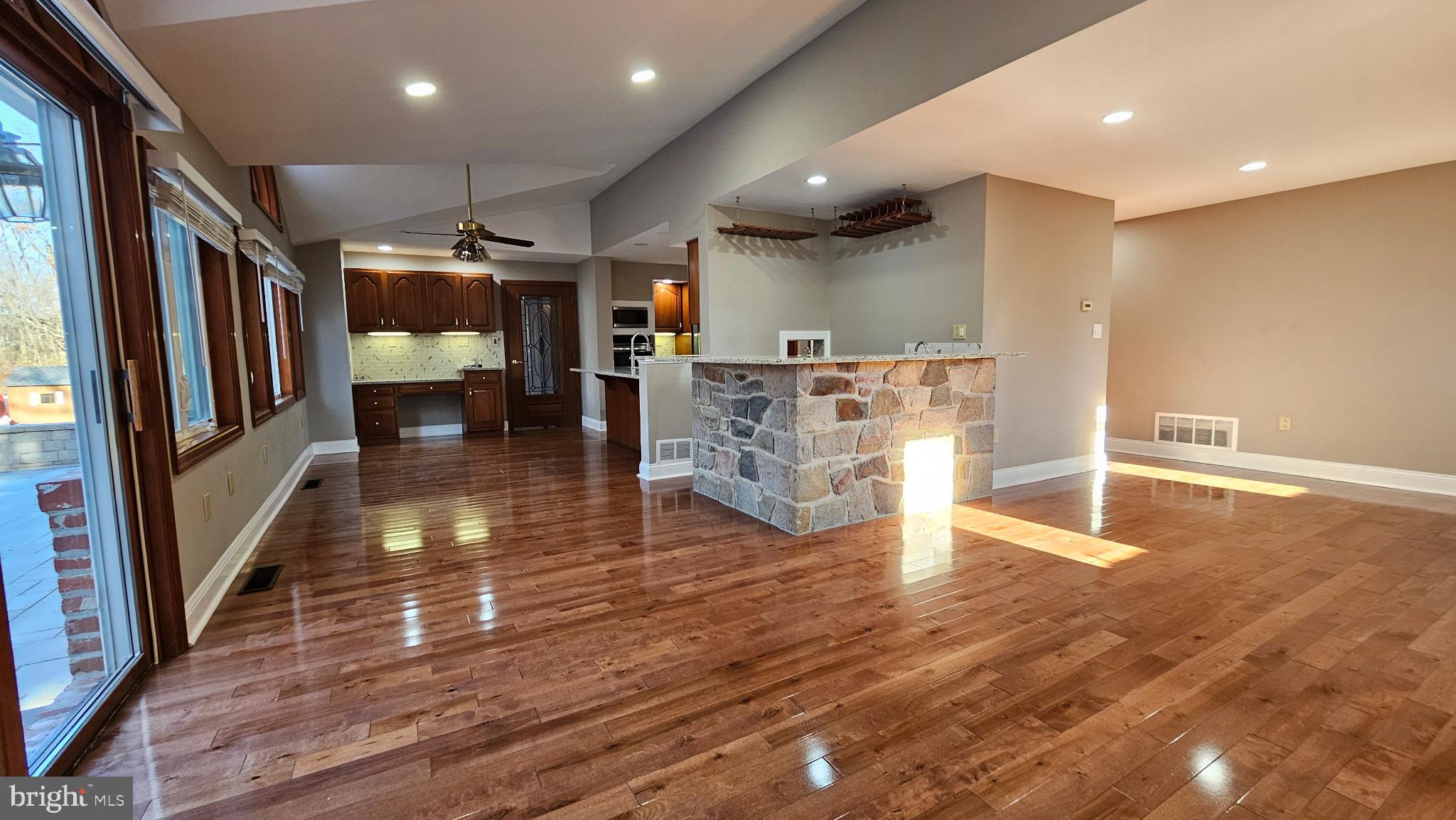 Real estate listing preview #19