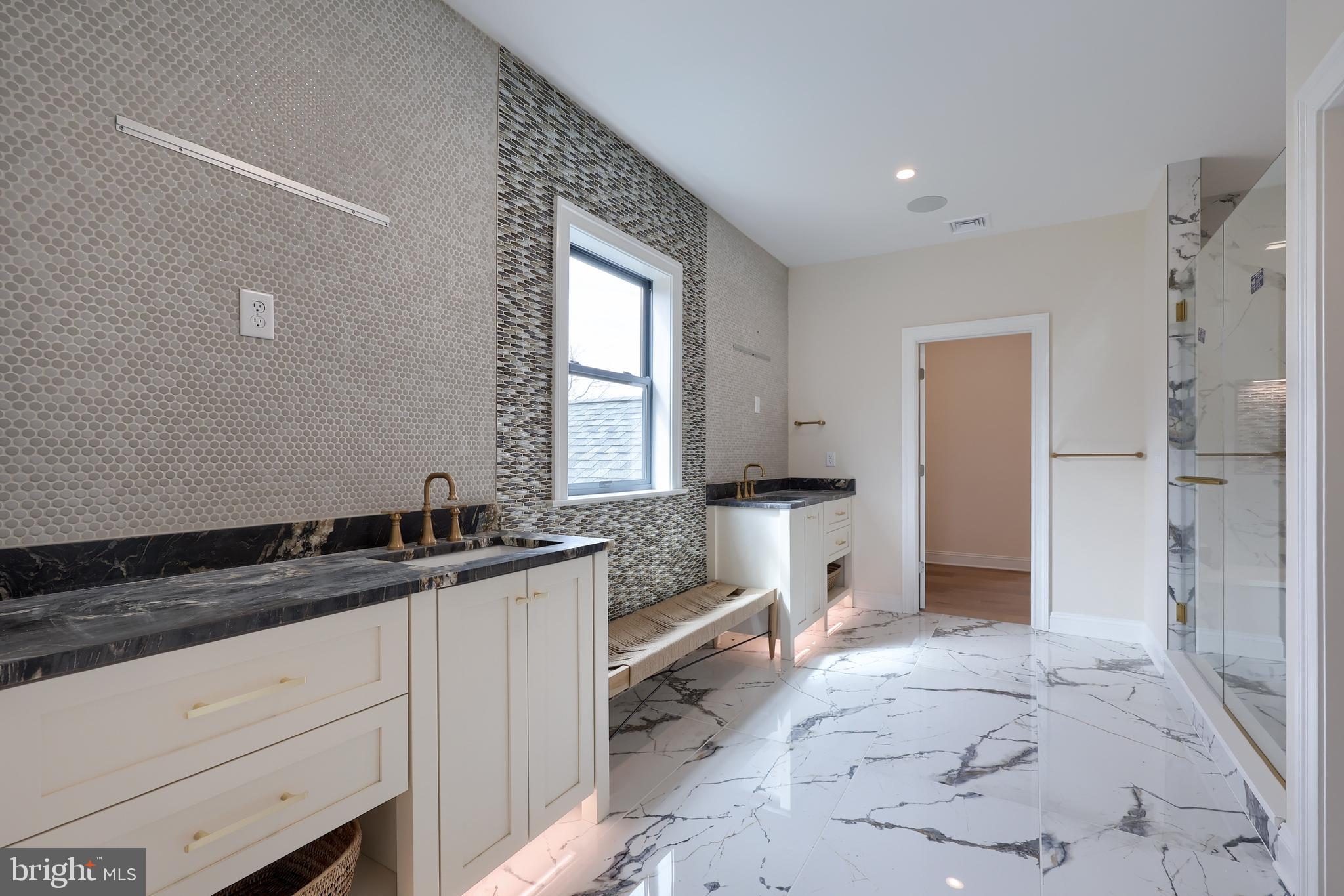 Real estate listing preview #47