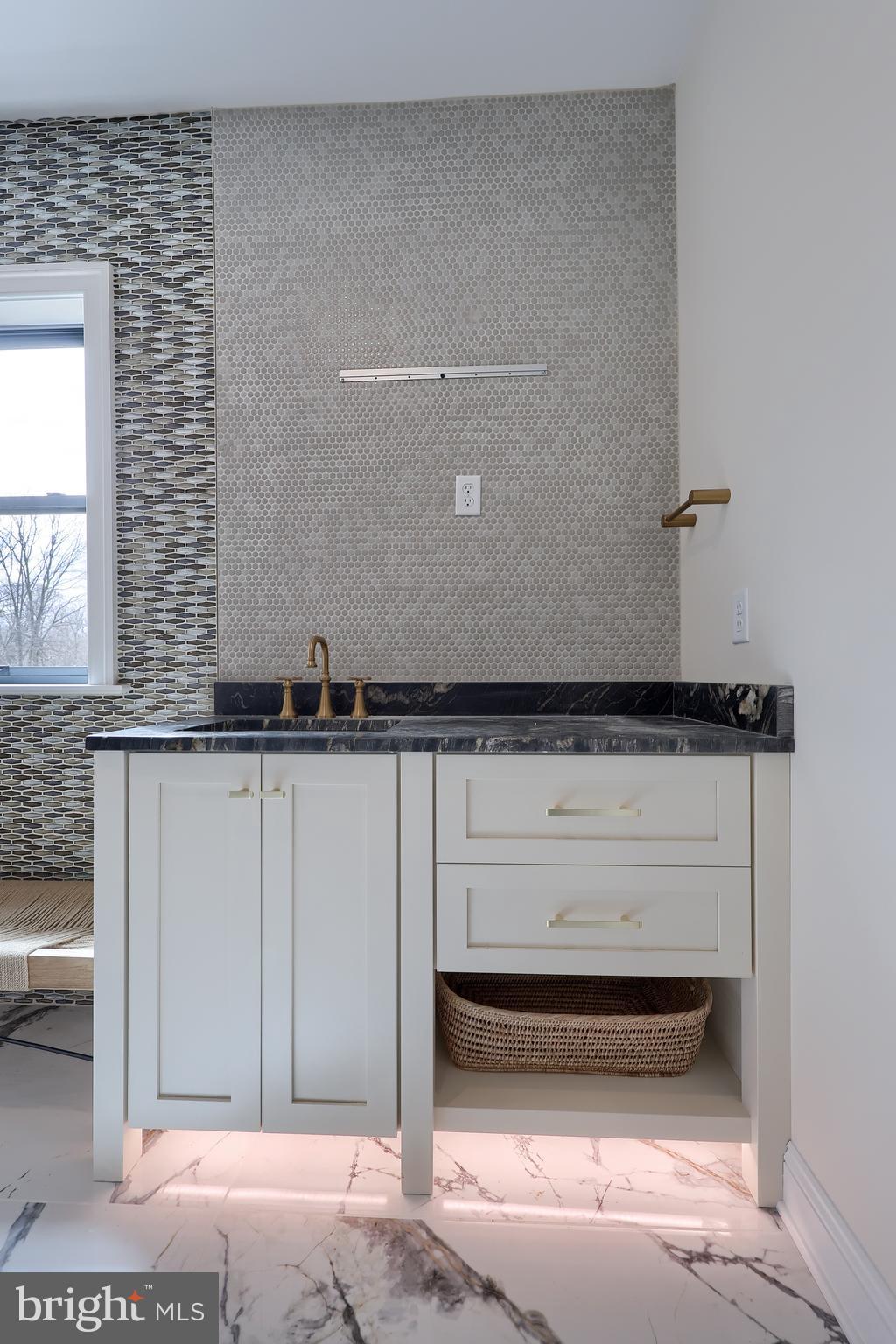 Real estate listing preview #49