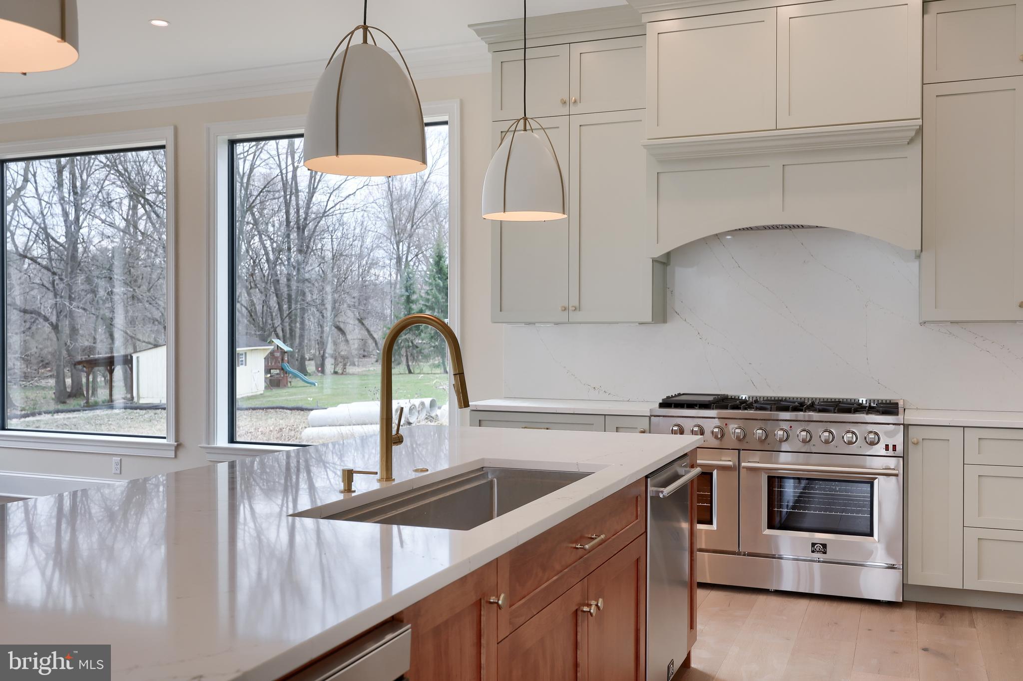 Real estate listing preview #25