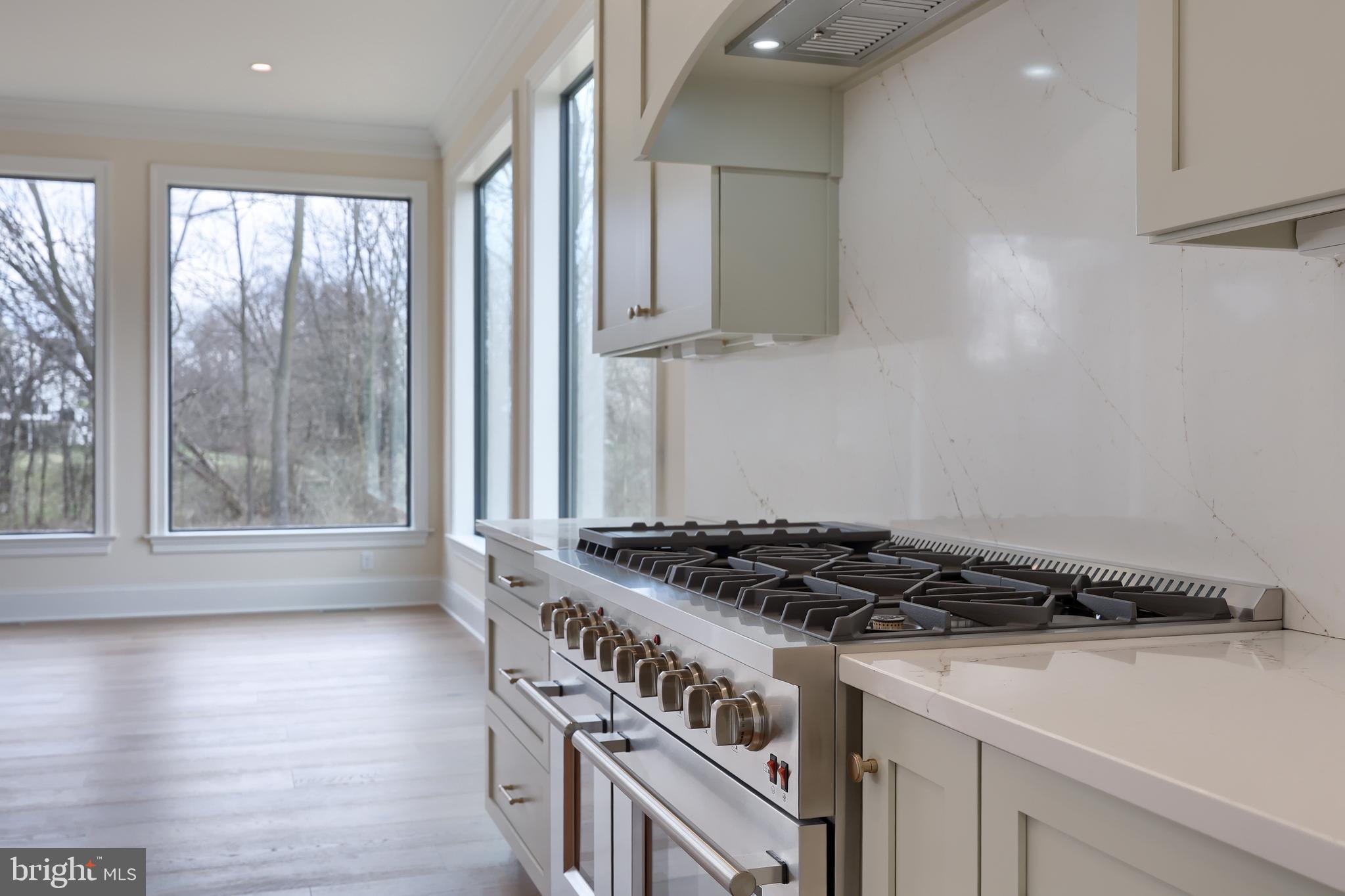 Real estate listing preview #29