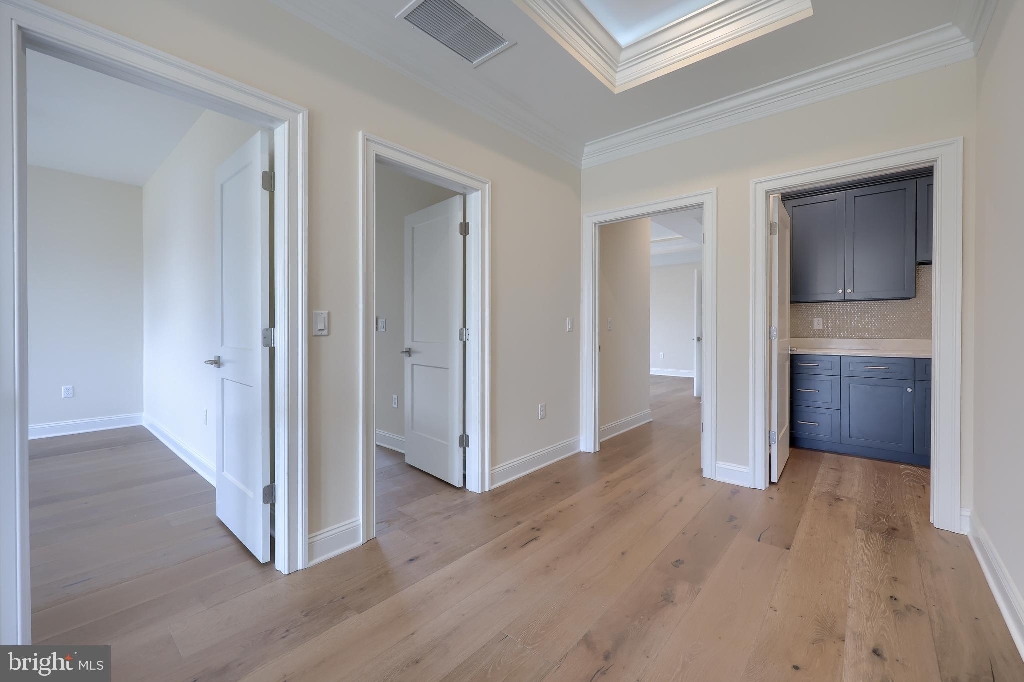 Real estate listing preview #32