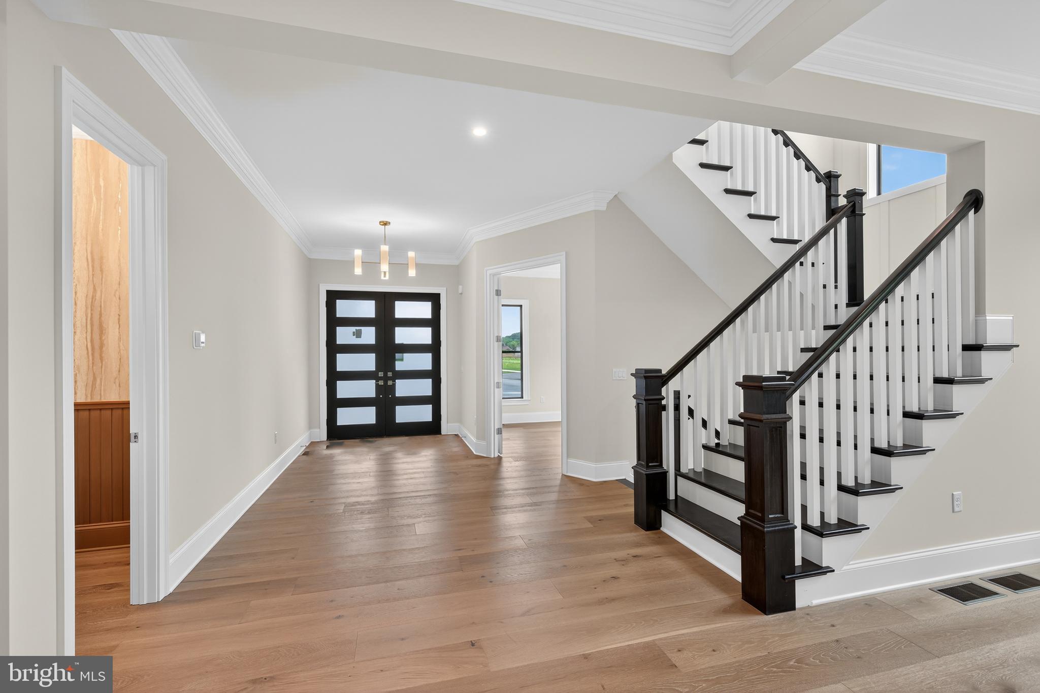 Real estate listing preview #2