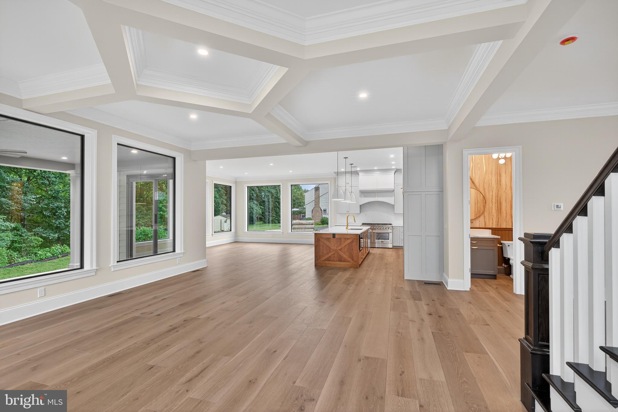 Real estate listing preview #8