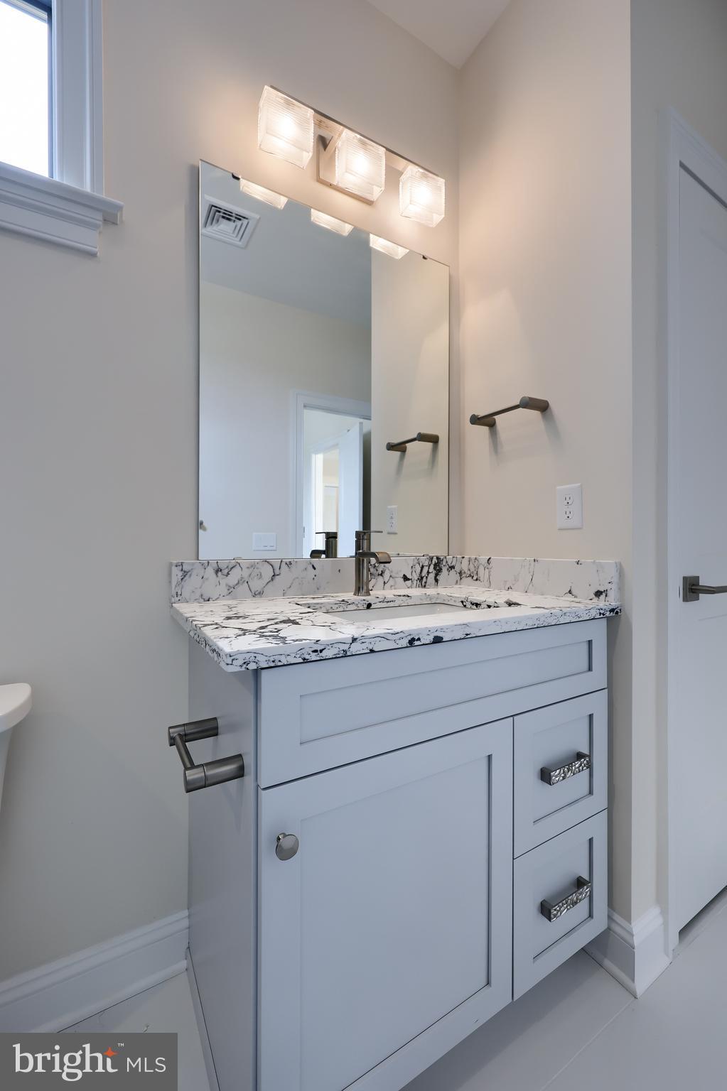 Real estate listing preview #37