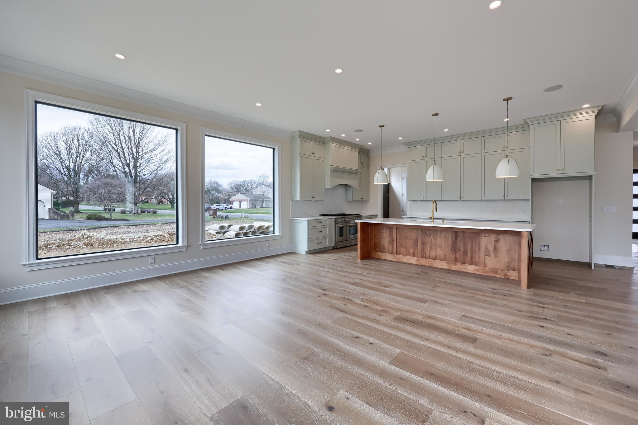 Real estate listing preview #15