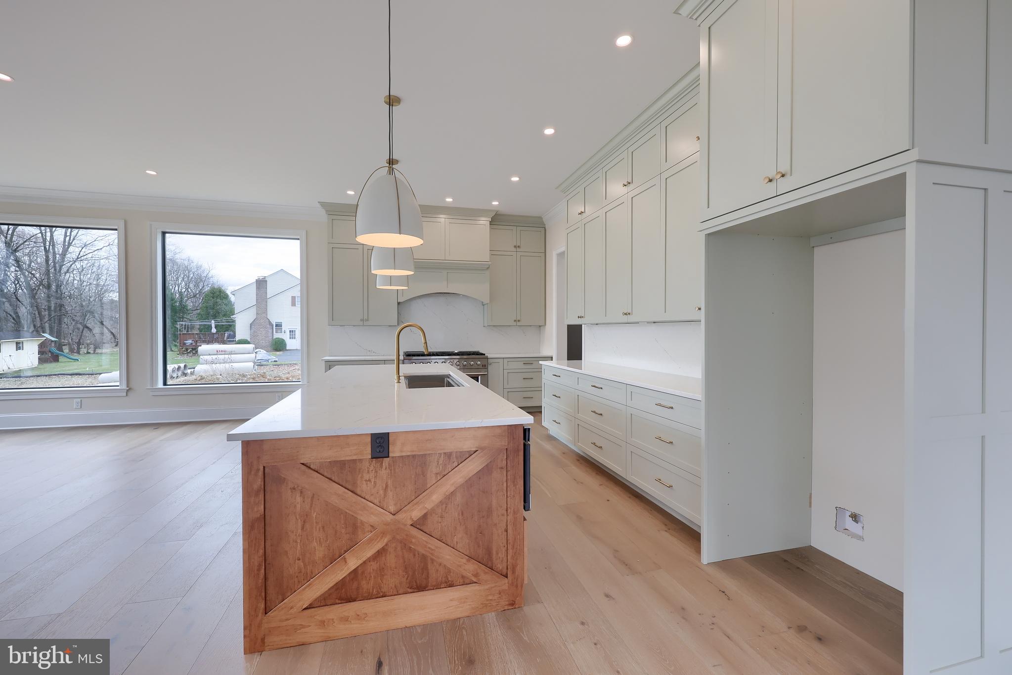 Real estate listing preview #18