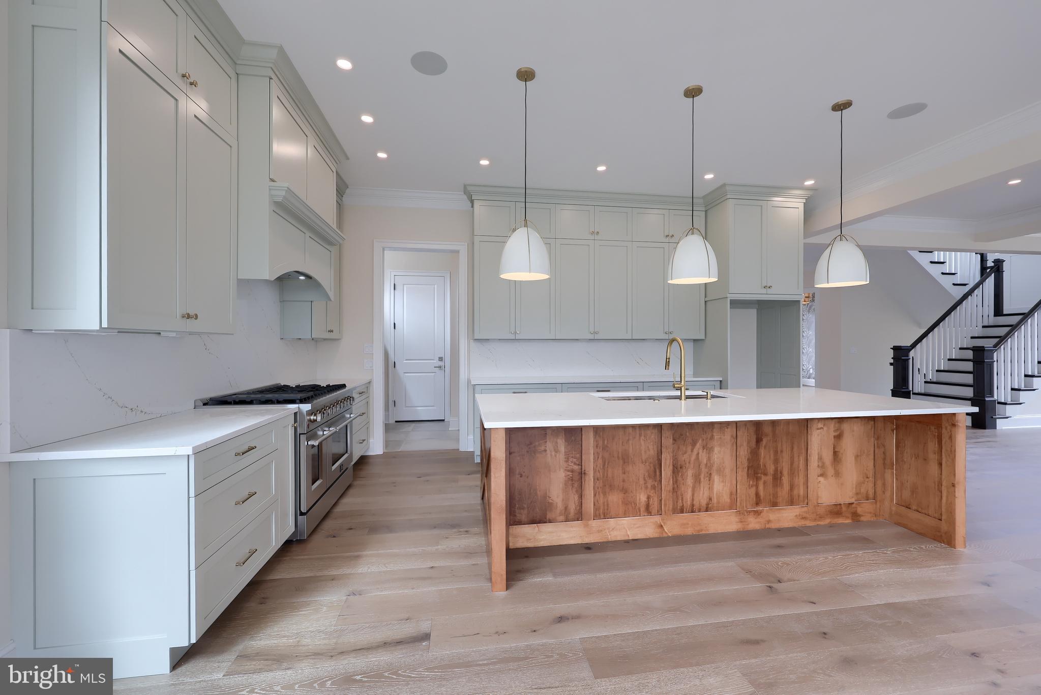 Real estate listing preview #22