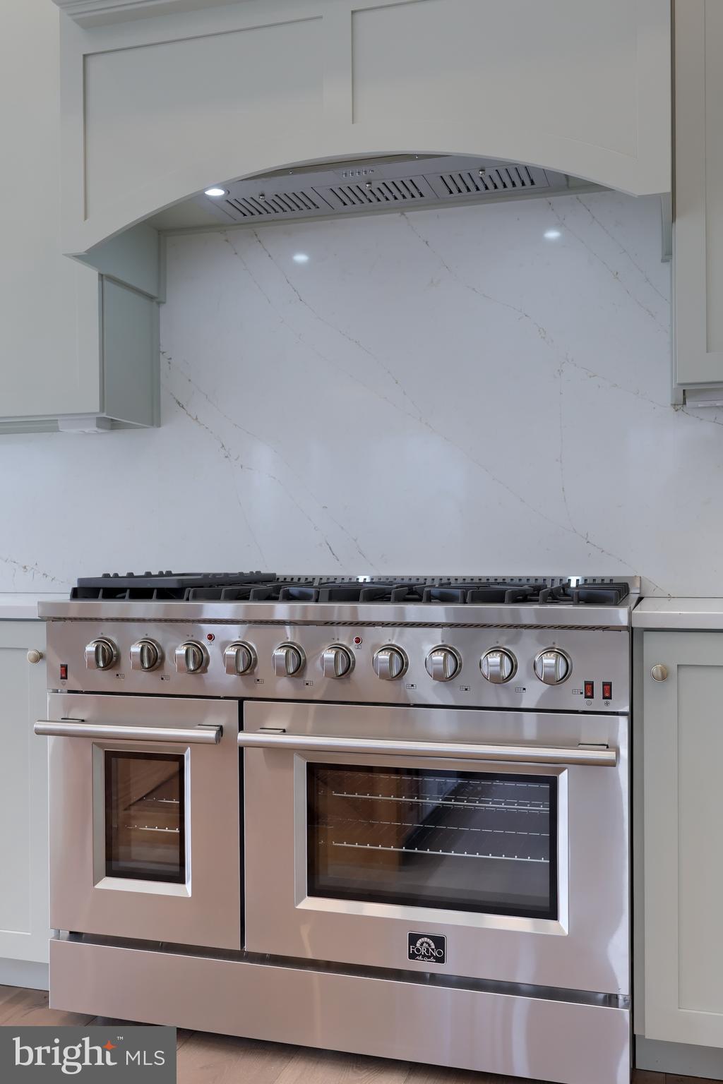 Real estate listing preview #28