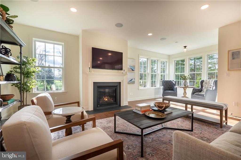 Real estate listing preview #5