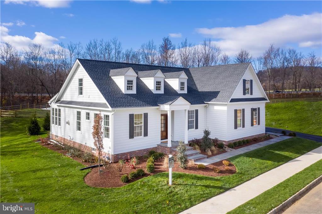 Real estate listing preview #2